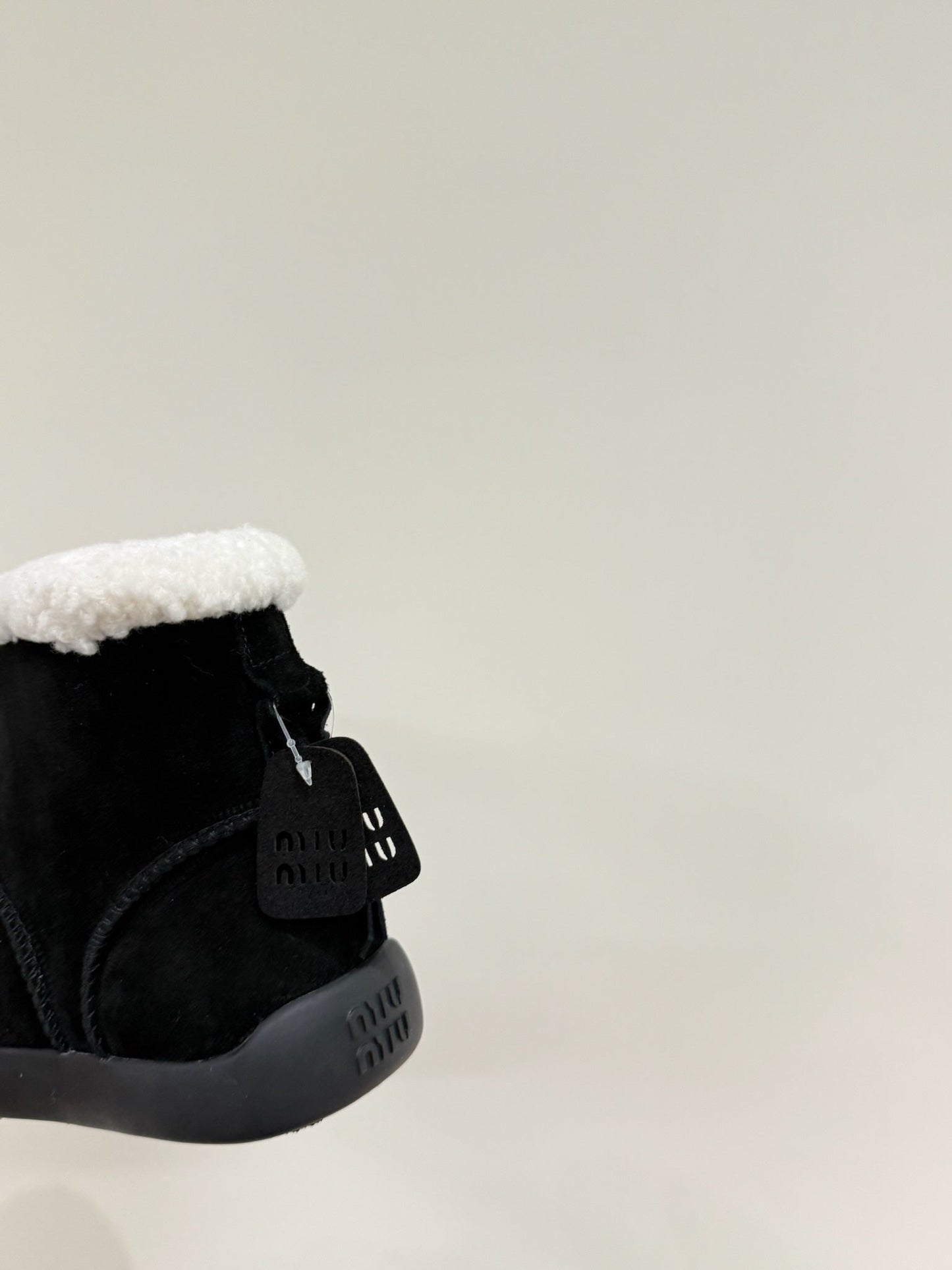 ANKLE BOOTS IN BLACK SUEDE AND FLEECE LINING - 35