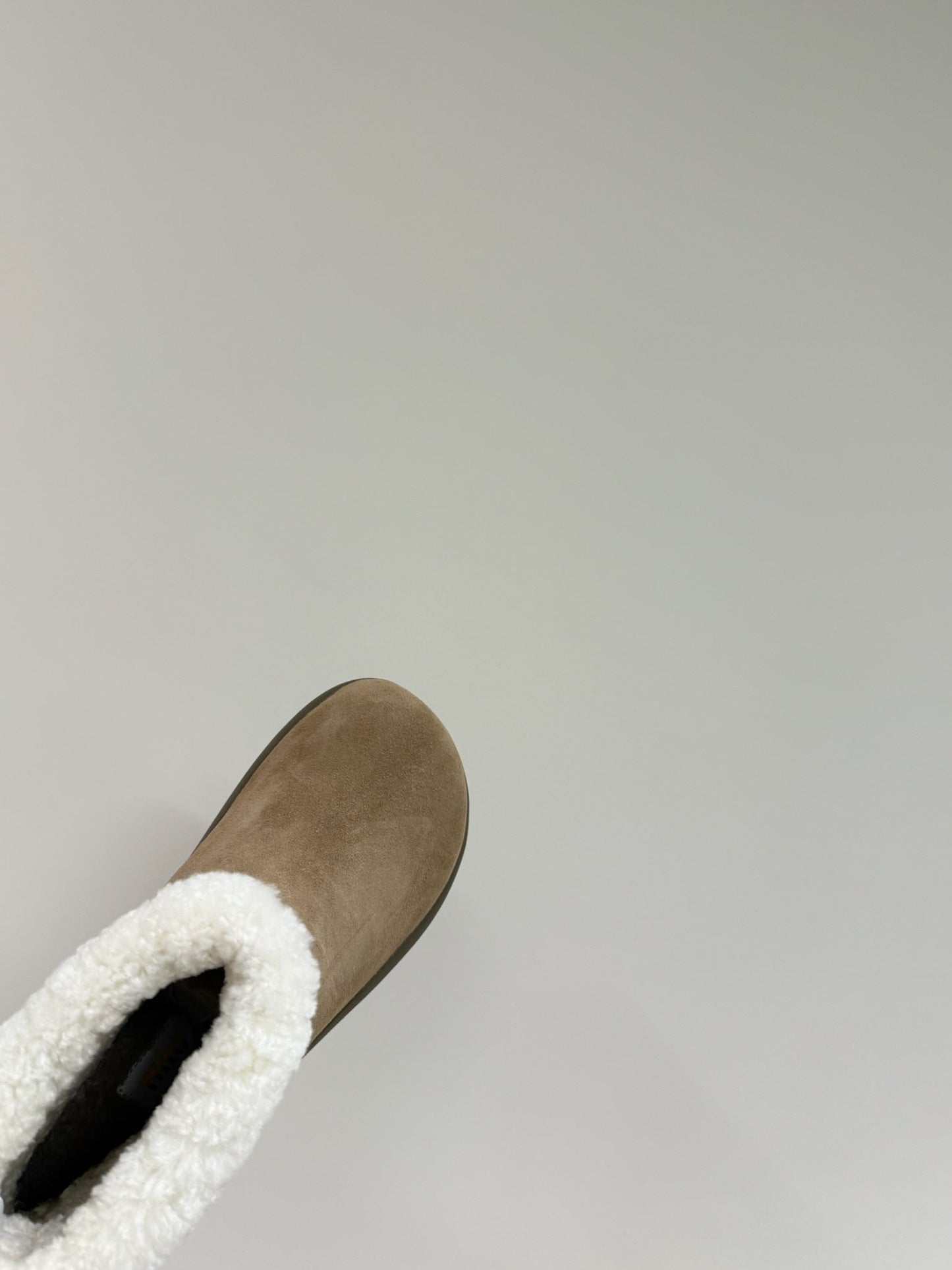 ANKLE BOOTS IN DESERT BROWN SUEDE AND FLEECE LINING - 35
