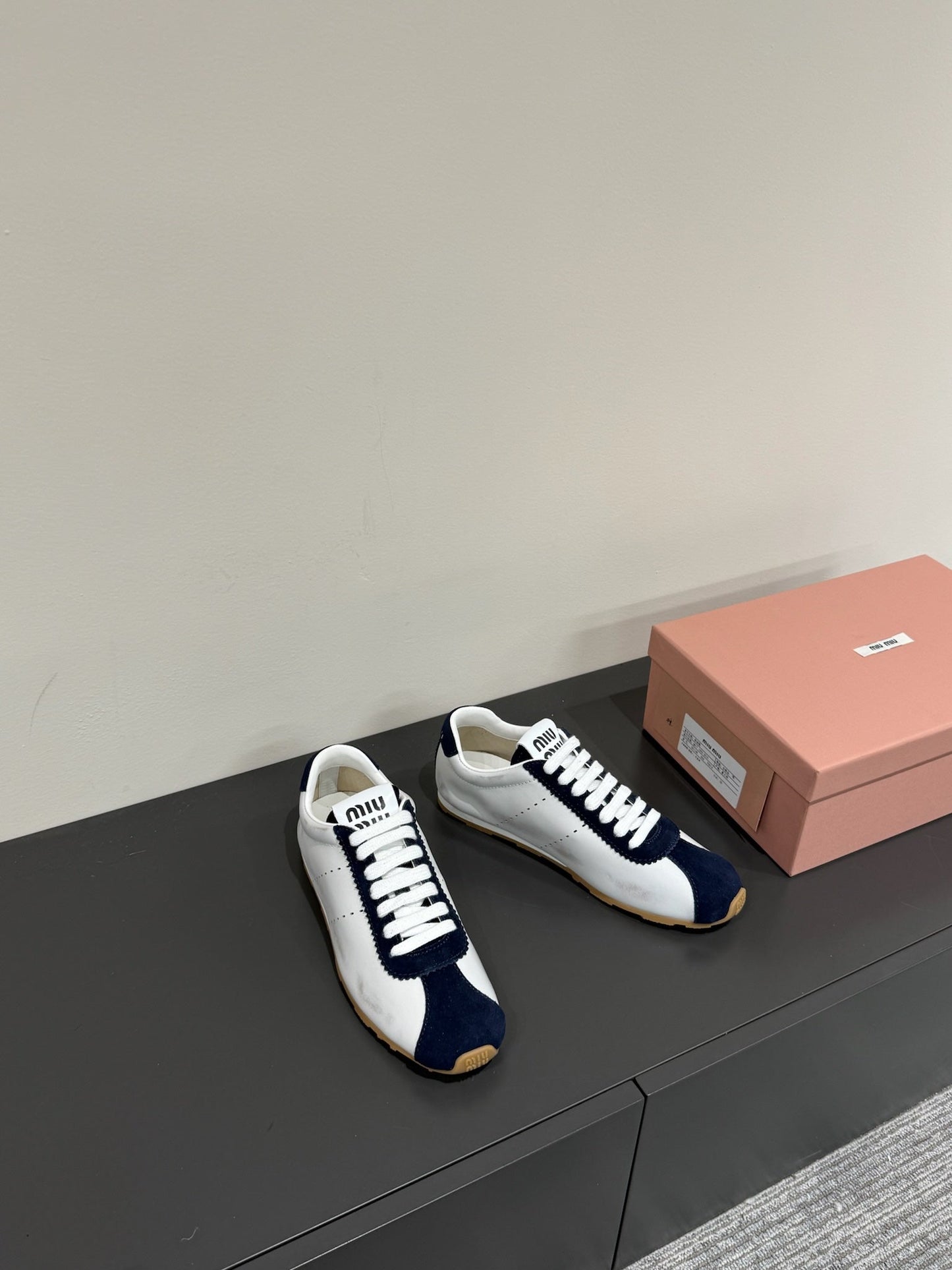 PLUME SNEAKERS IN WHITE NAPPA LAMBSKIN AND NAVY SUEDE - 35