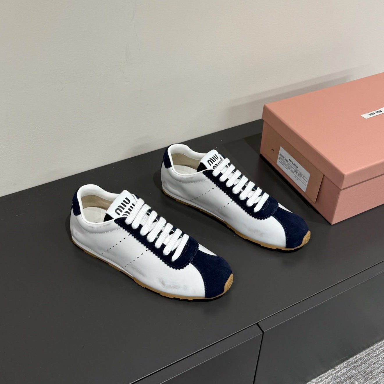 PLUME SNEAKERS IN WHITE NAPPA LAMBSKIN AND NAVY SUEDE - 35