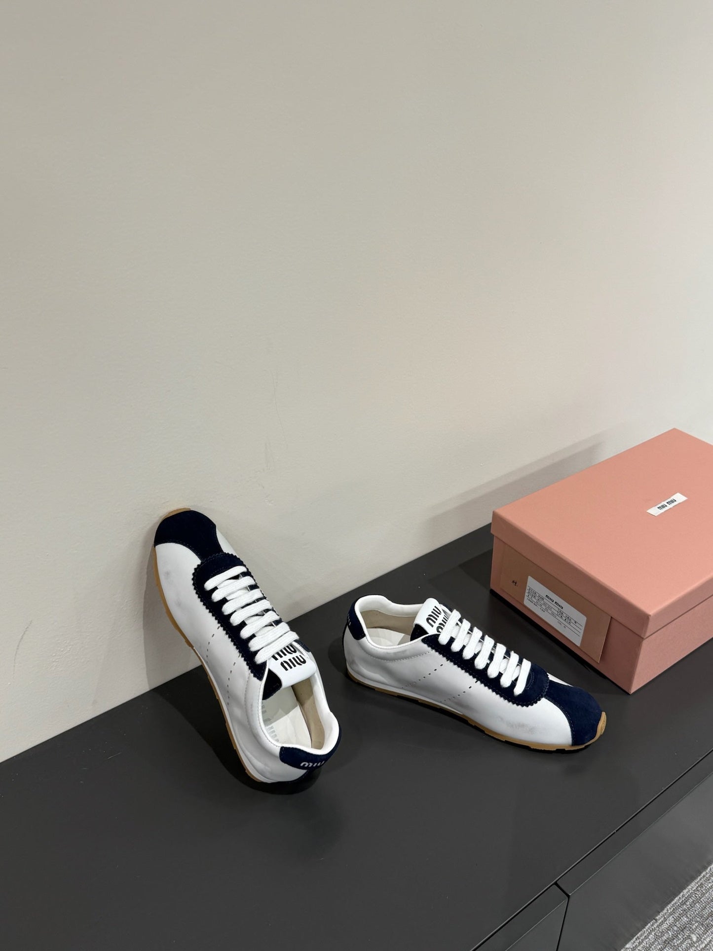 PLUME SNEAKERS IN WHITE NAPPA LAMBSKIN AND NAVY SUEDE - 35