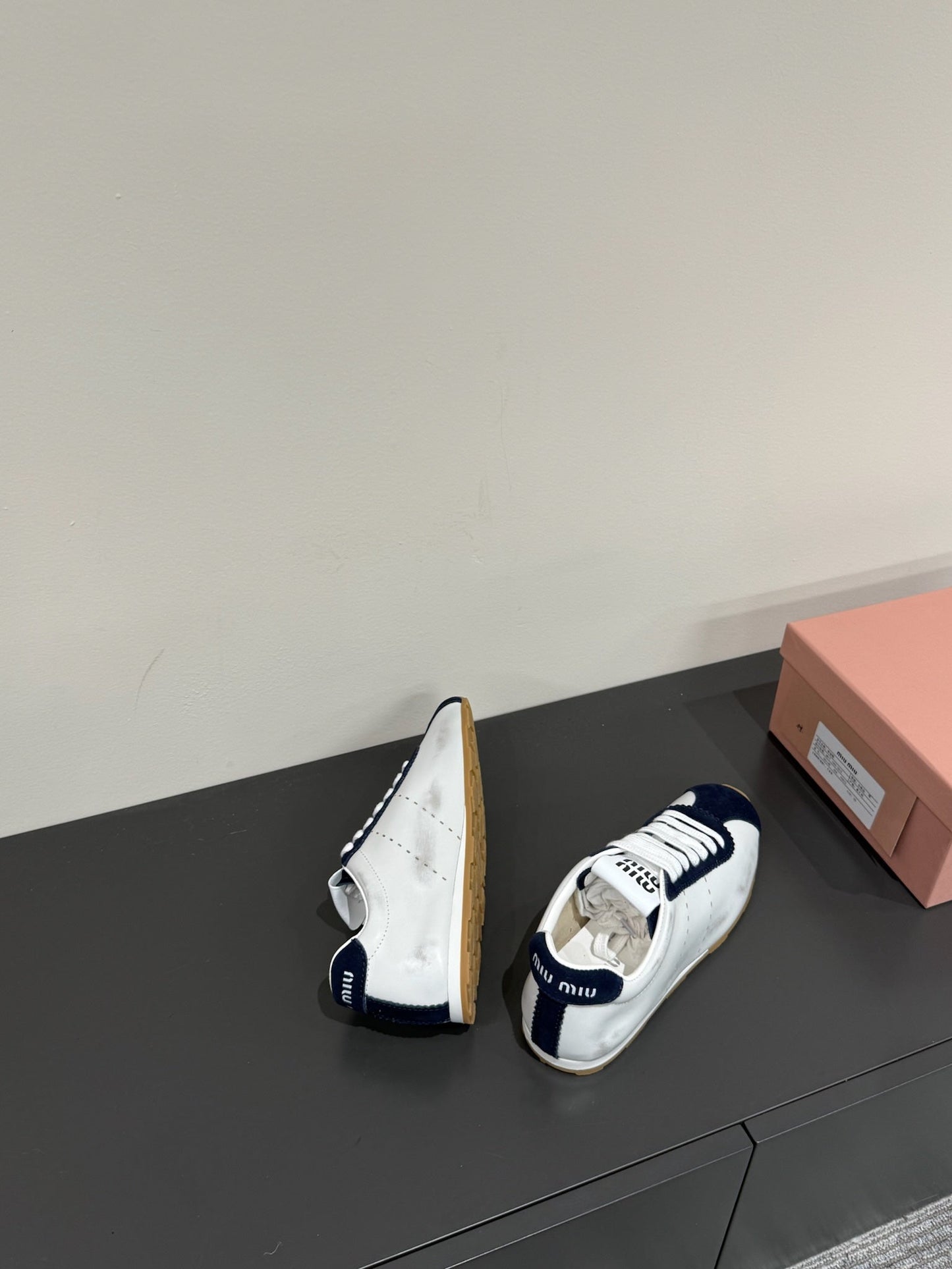 PLUME SNEAKERS IN WHITE NAPPA LAMBSKIN AND NAVY SUEDE - 35