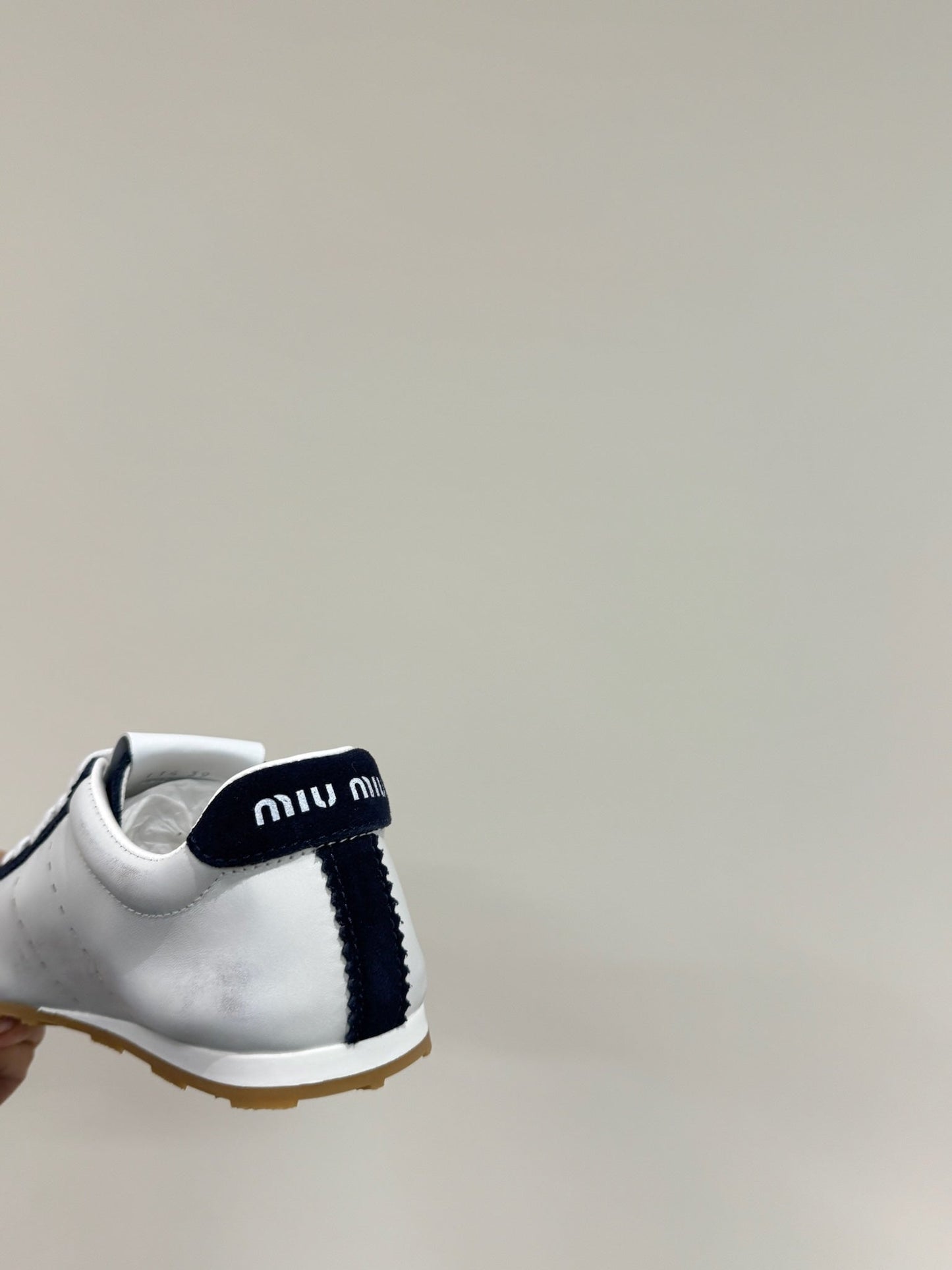 PLUME SNEAKERS IN WHITE NAPPA LAMBSKIN AND NAVY SUEDE - 35