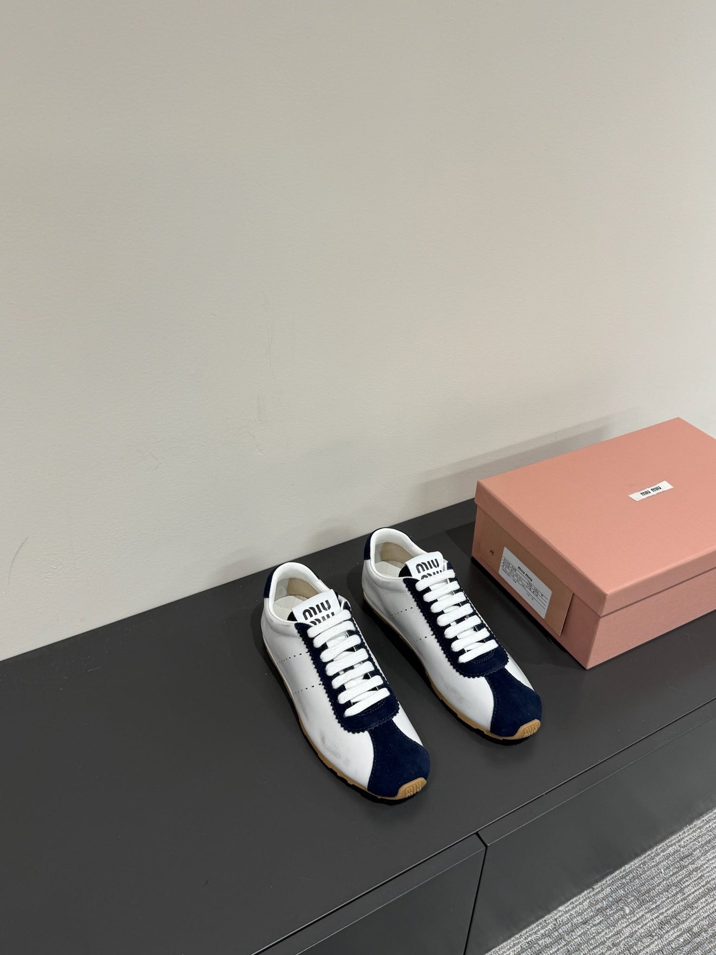 PLUME SNEAKERS IN WHITE NAPPA LAMBSKIN AND NAVY SUEDE - 35
