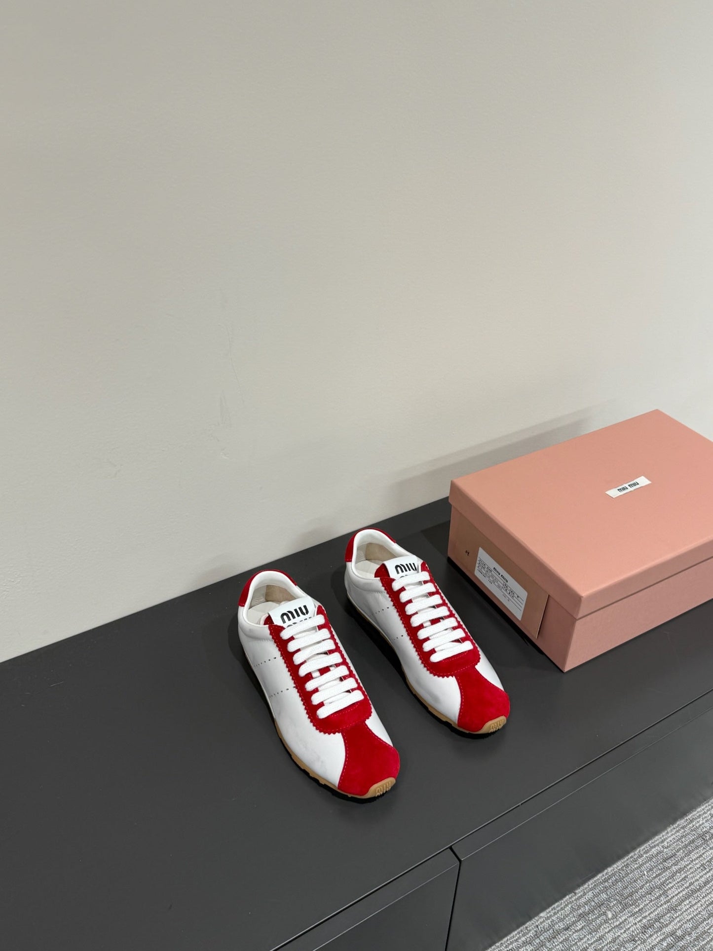PLUME SNEAKERS IN WHITE NAPPA LAMBSKIN AND RED SUEDE - 35