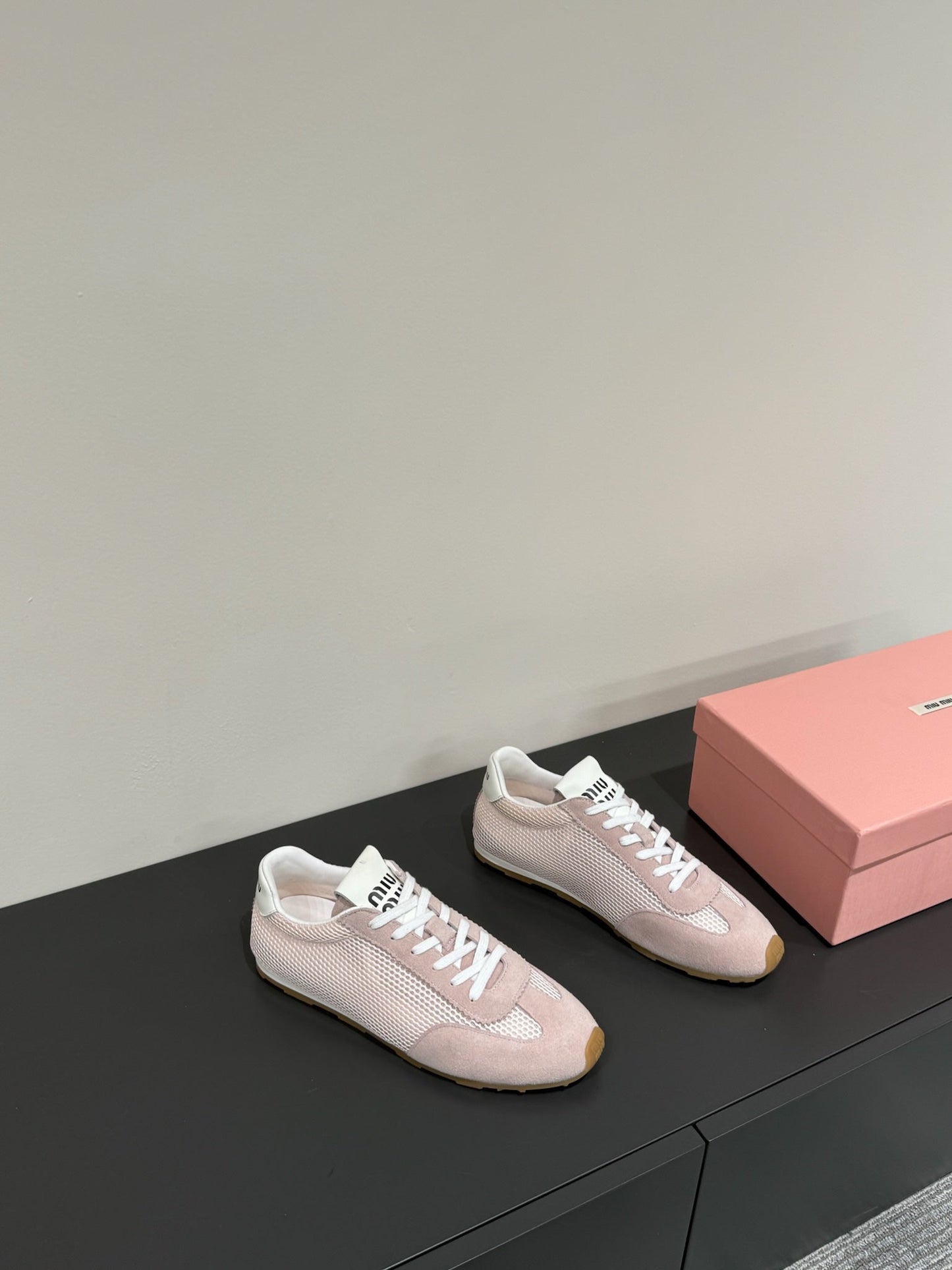RETRO SNEAKERS IN PASTEL PINK MESH AND SUEDE - 35