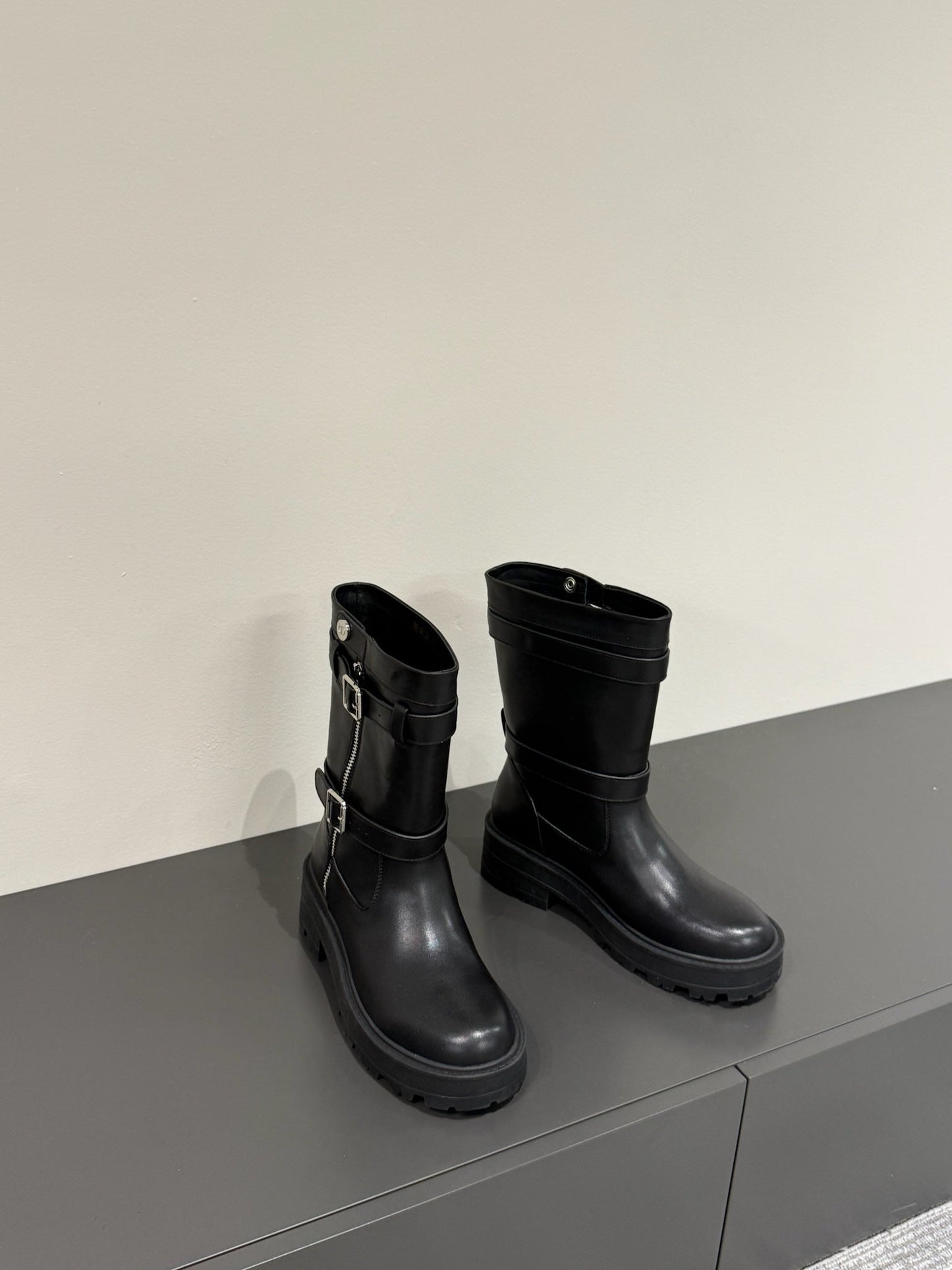 MAJOR ANKLE BOOT IN BLACK CALFSKIN - 35
