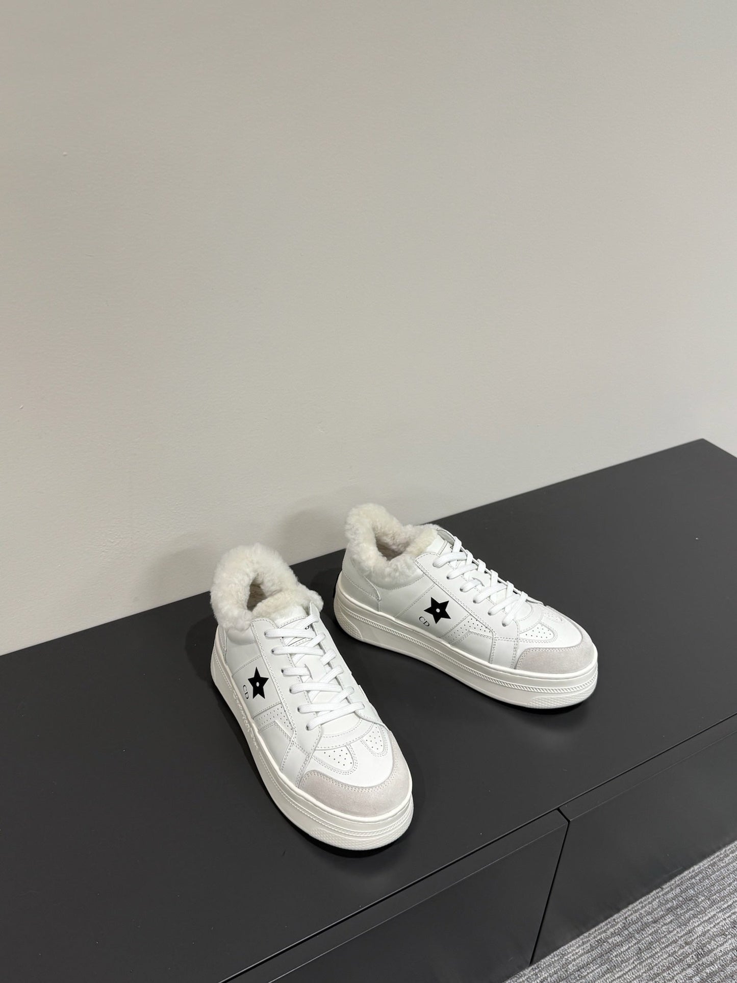 BLACK STAR SNEAKER WHITE CALFSKIN AND SUEDE CALFSKIN WITH SHEARLING LINING - 35