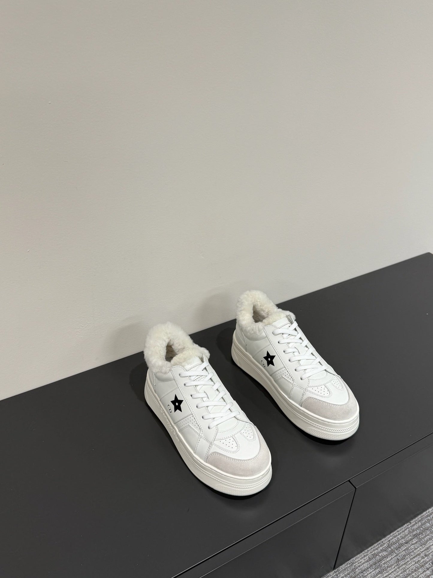 BLACK STAR SNEAKER WHITE CALFSKIN AND SUEDE CALFSKIN WITH SHEARLING LINING - 35