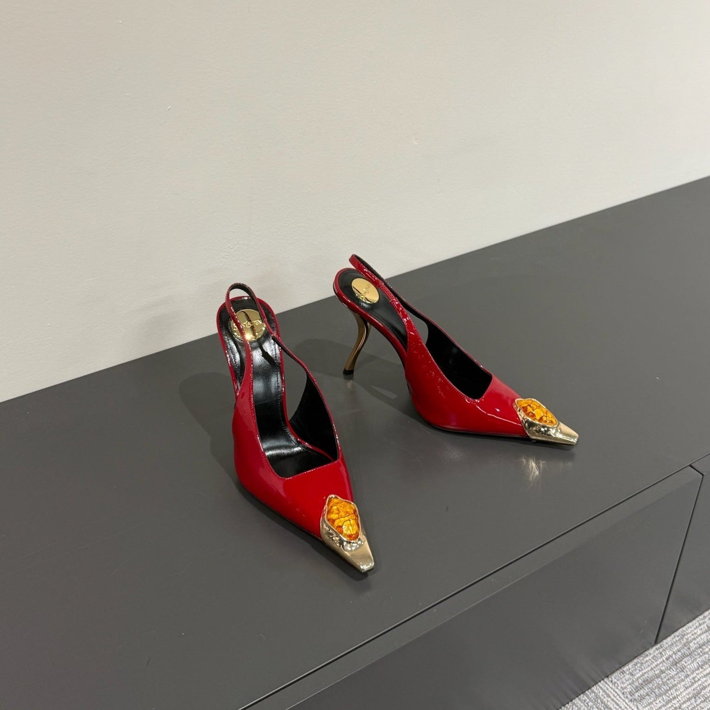 ORANGE GEM-STUDDED SLINGBACK PUMPS IN RED PATENT CALFSKIN - 35