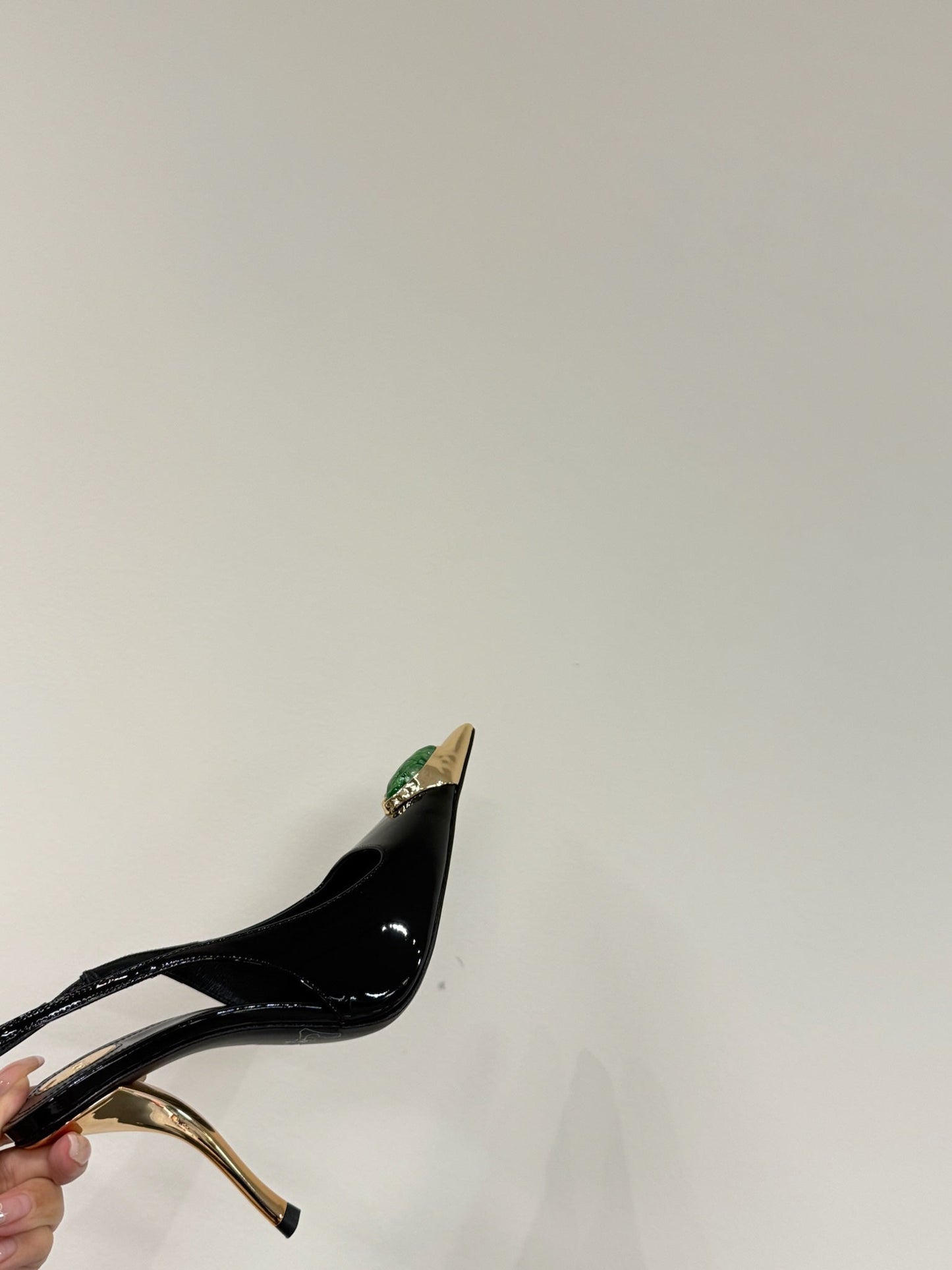 GREEN GEM-STUDDED SLINGBACK PUMPS IN BLACK PATENT CALFSKIN - 35