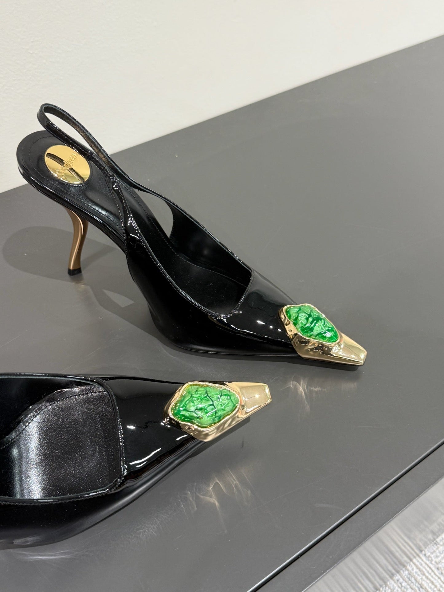 GREEN GEM-STUDDED SLINGBACK PUMPS IN BLACK PATENT CALFSKIN - 35