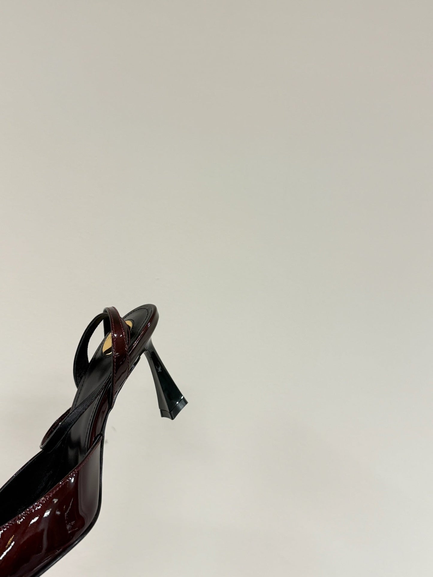 AIMÉE SLINGBACK PUMPS IN WINE RED GLOSSY LAMBSKIN - 35