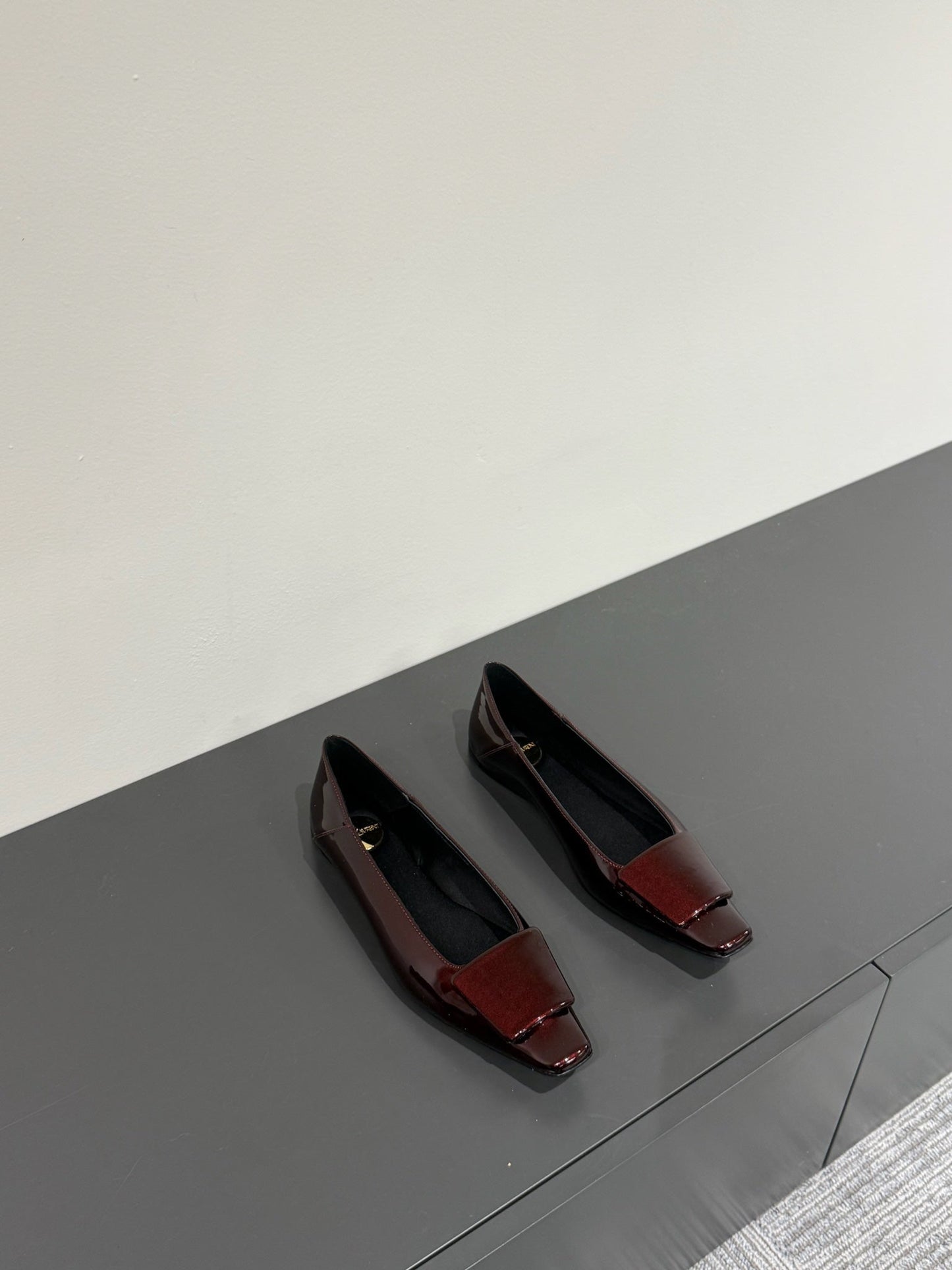 BALLERINA FLATS IN MAHAGANY RED PATENT CALFSKIN - 35