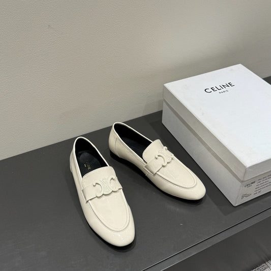 TRIOMPHE LOAFERS IN WHITE PATENT CALFSKIN - 35