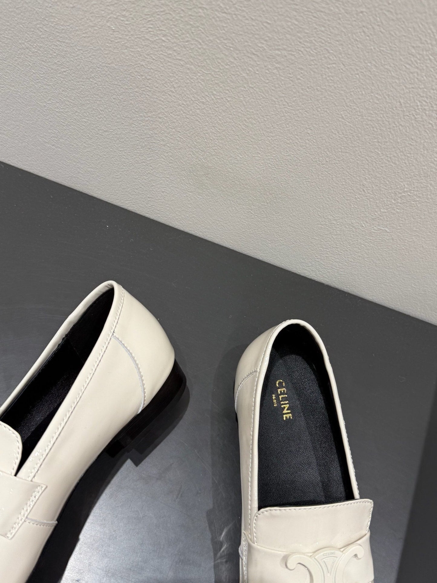 TRIOMPHE LOAFERS IN WHITE PATENT CALFSKIN - 35