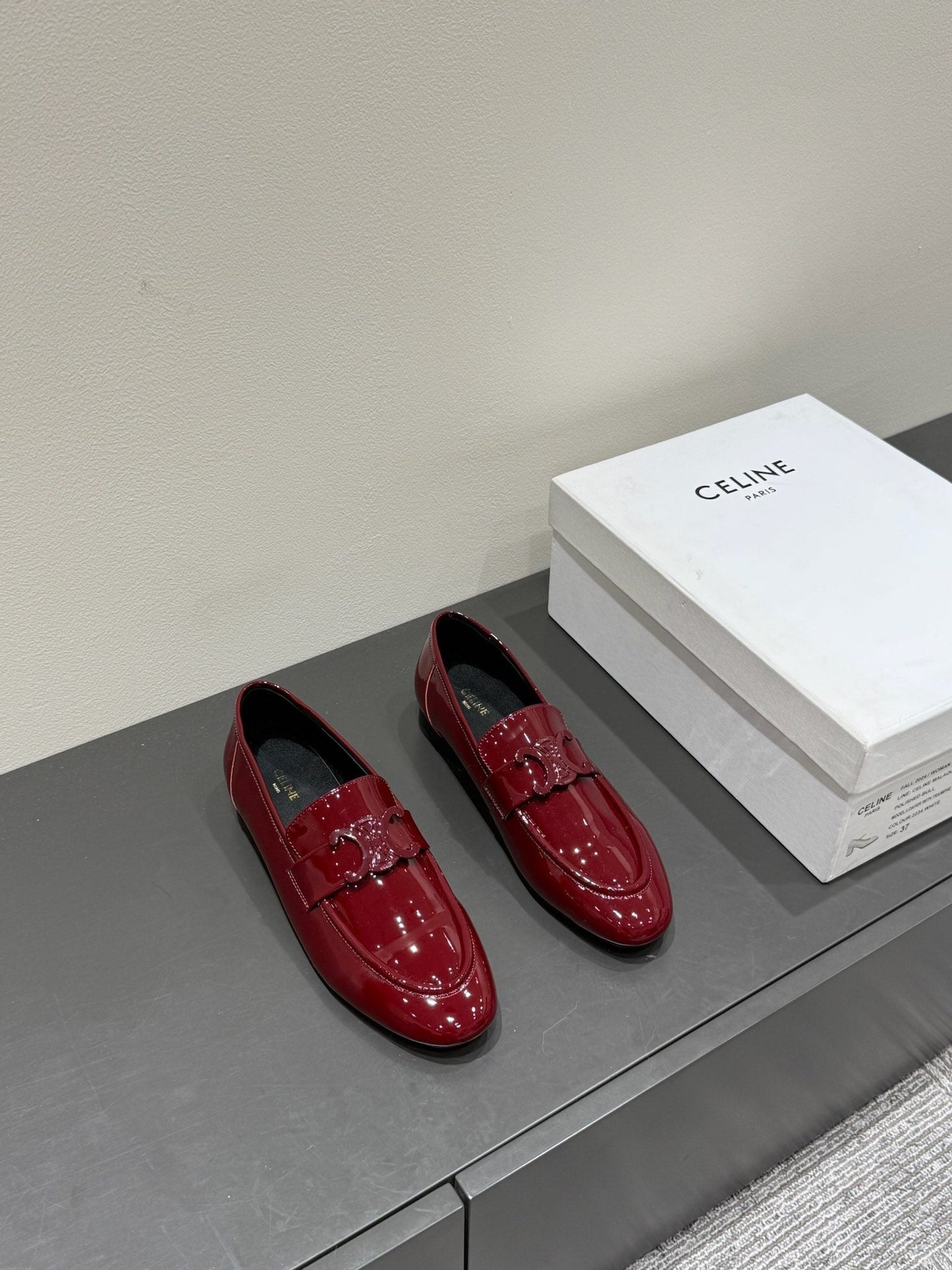 TRIOMPHE LOAFERS IN MAROON RED PATENT CALFSKIN - 35