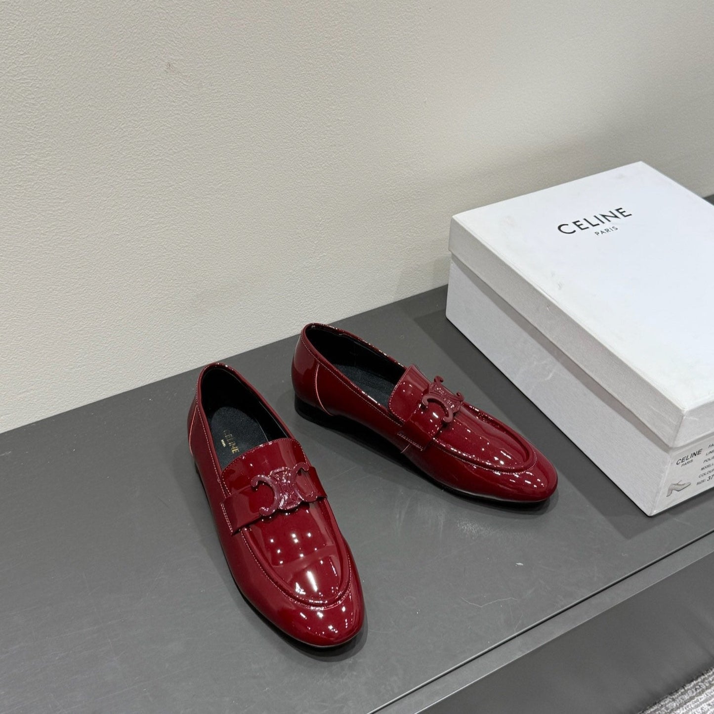 TRIOMPHE LOAFERS IN MAROON RED PATENT CALFSKIN - 35