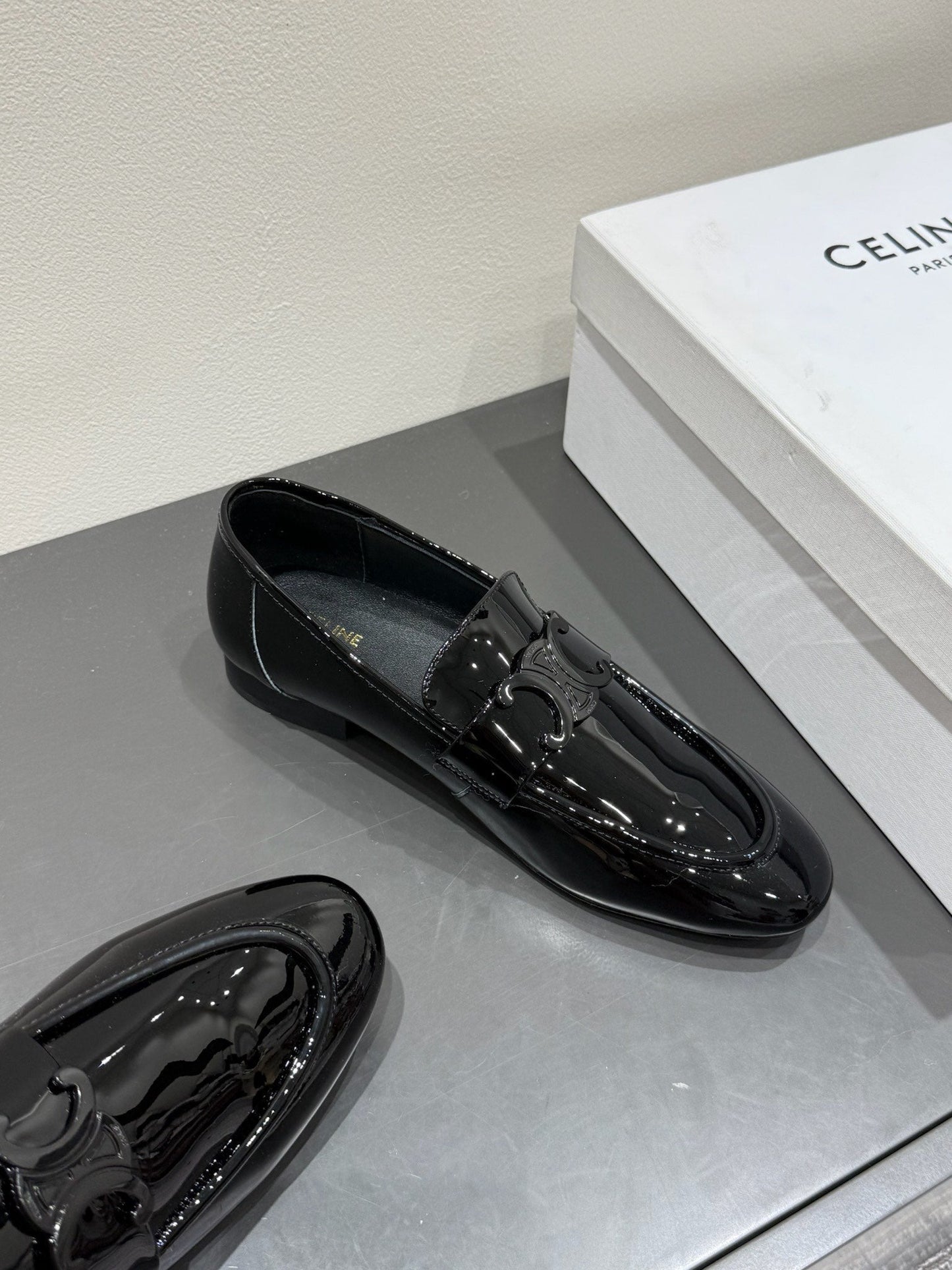 TRIOMPHE LOAFERS IN BLACK PATENT CALFSKIN - 35