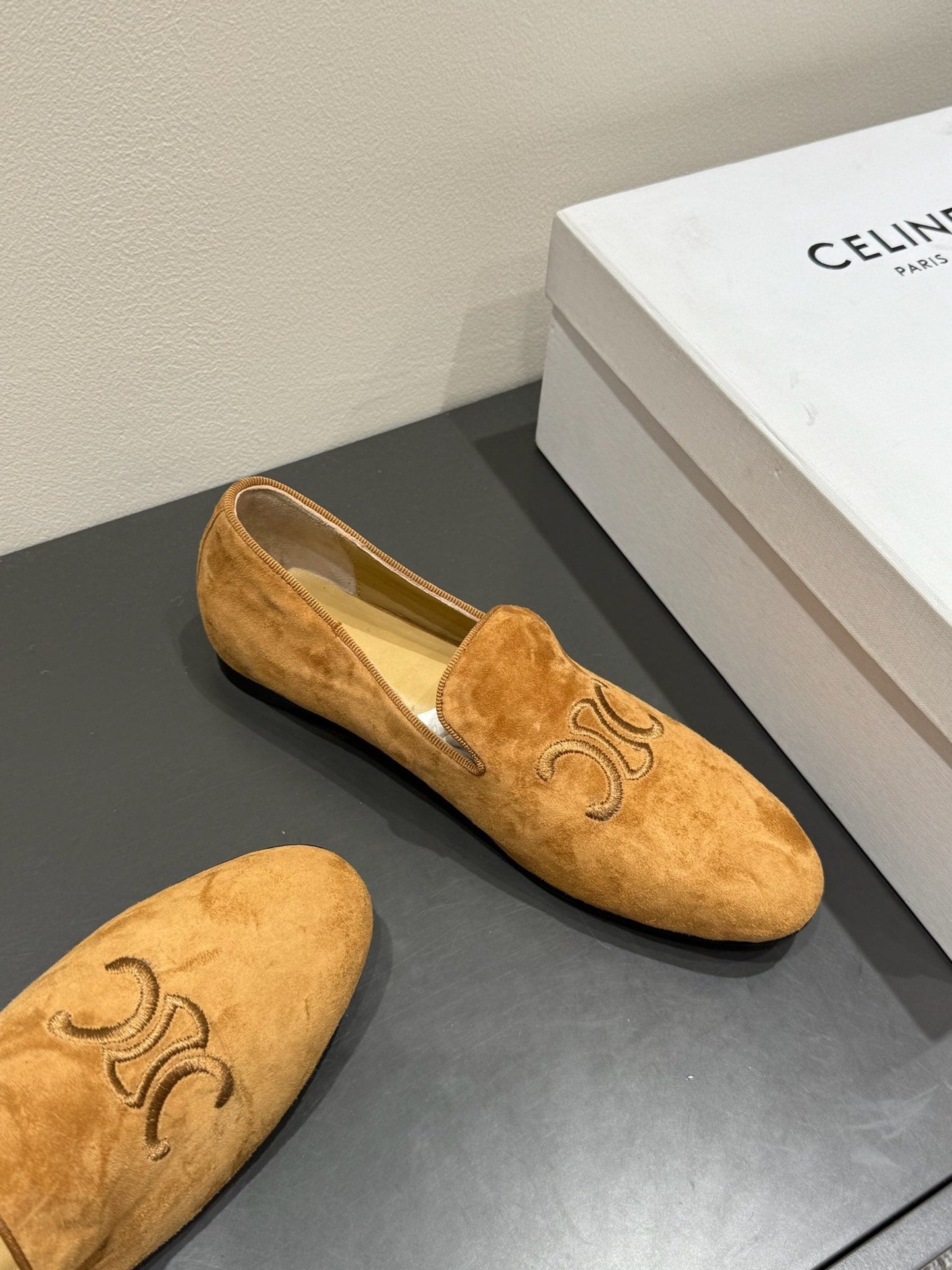 LOAFERS IN PEANUT BROWN SUEDE EMBROIDERED LOGO - 35