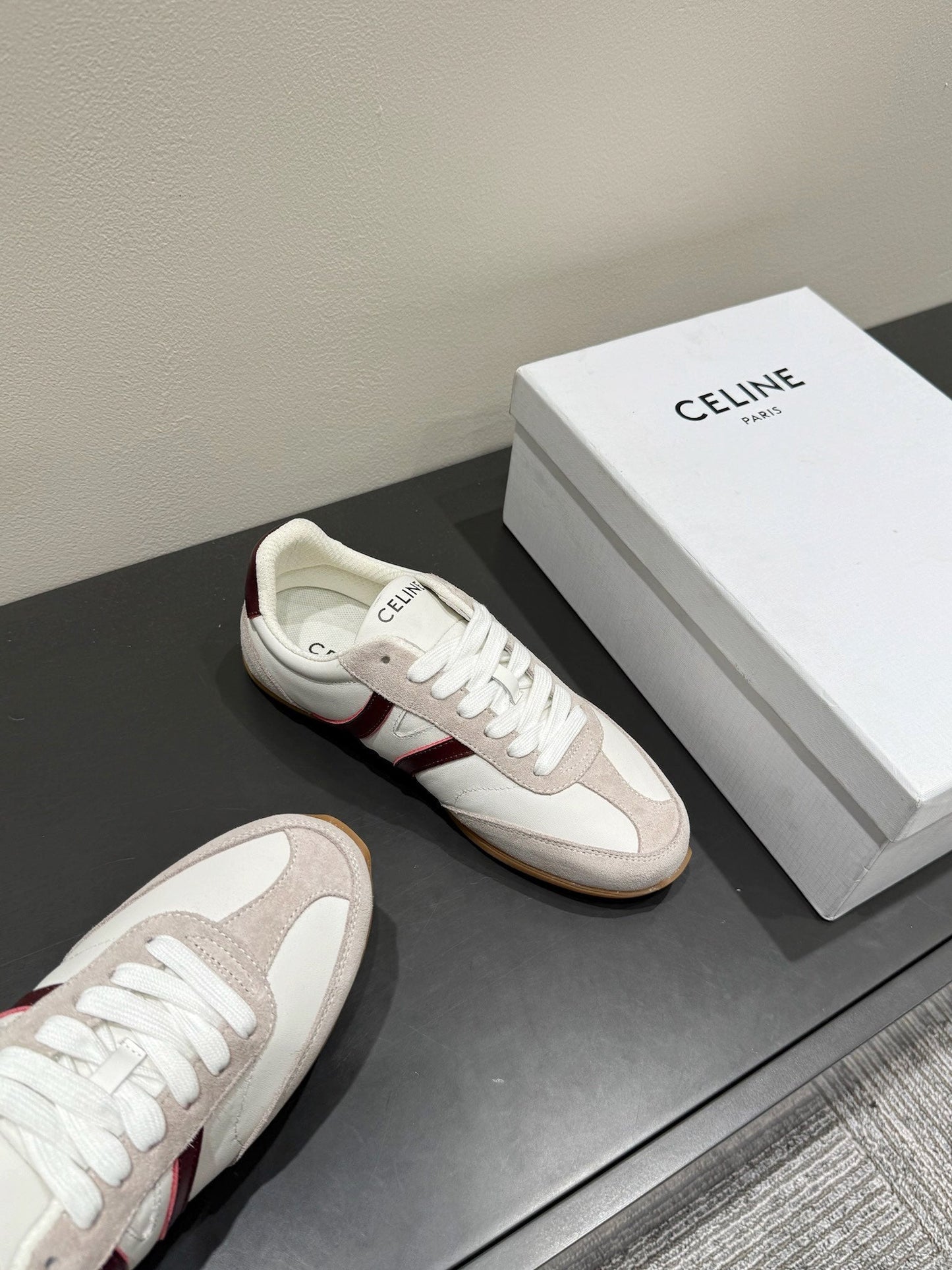 JOGGER LOW LACE-UP SNEAKER IN CALFSKIN & SUEDE WHITE/BEIGE/RED - 35