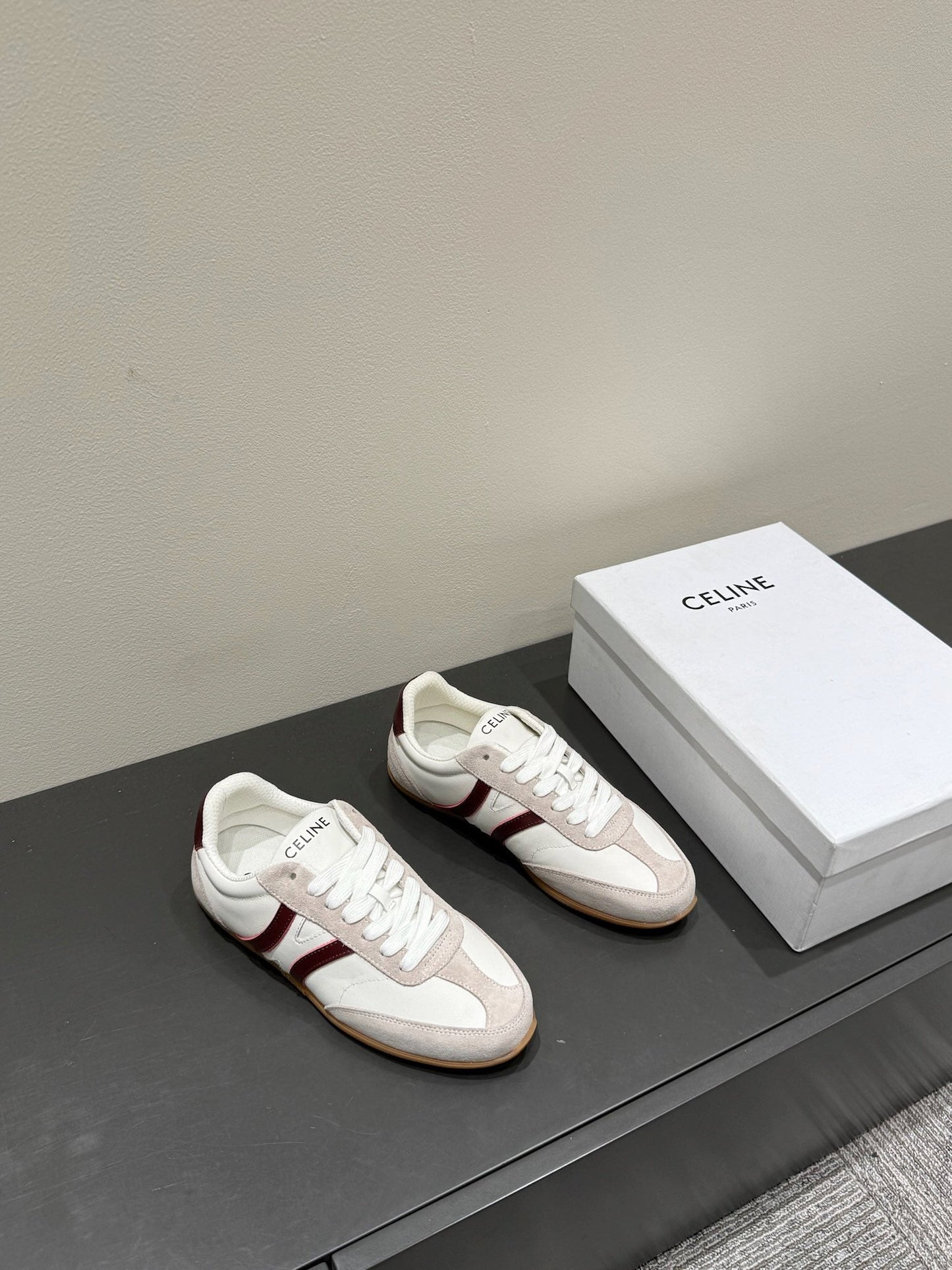 JOGGER LOW LACE-UP SNEAKER IN CALFSKIN & SUEDE WHITE/BEIGE/RED - 35