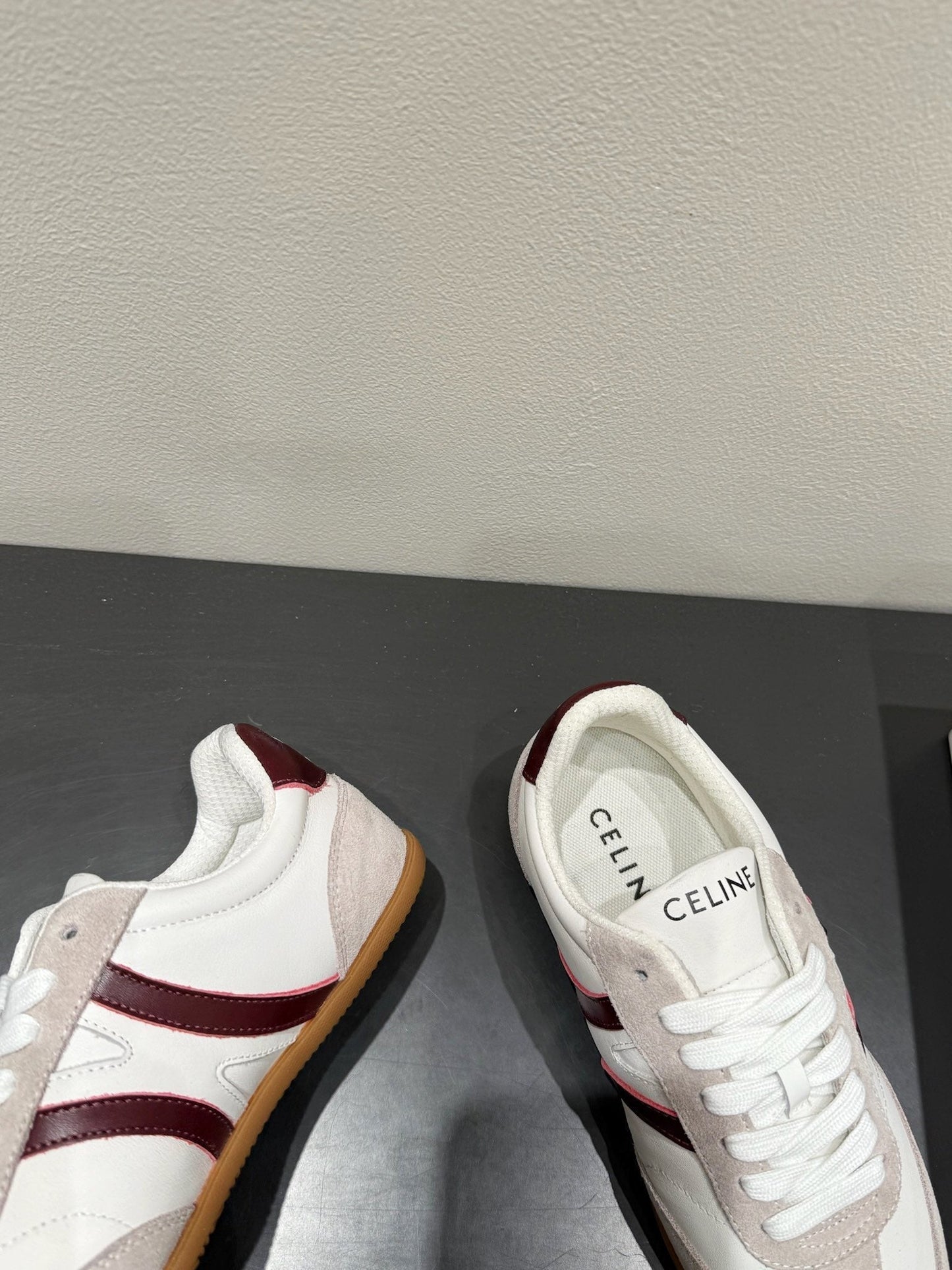 JOGGER LOW LACE-UP SNEAKER IN CALFSKIN & SUEDE WHITE/BEIGE/RED - 35