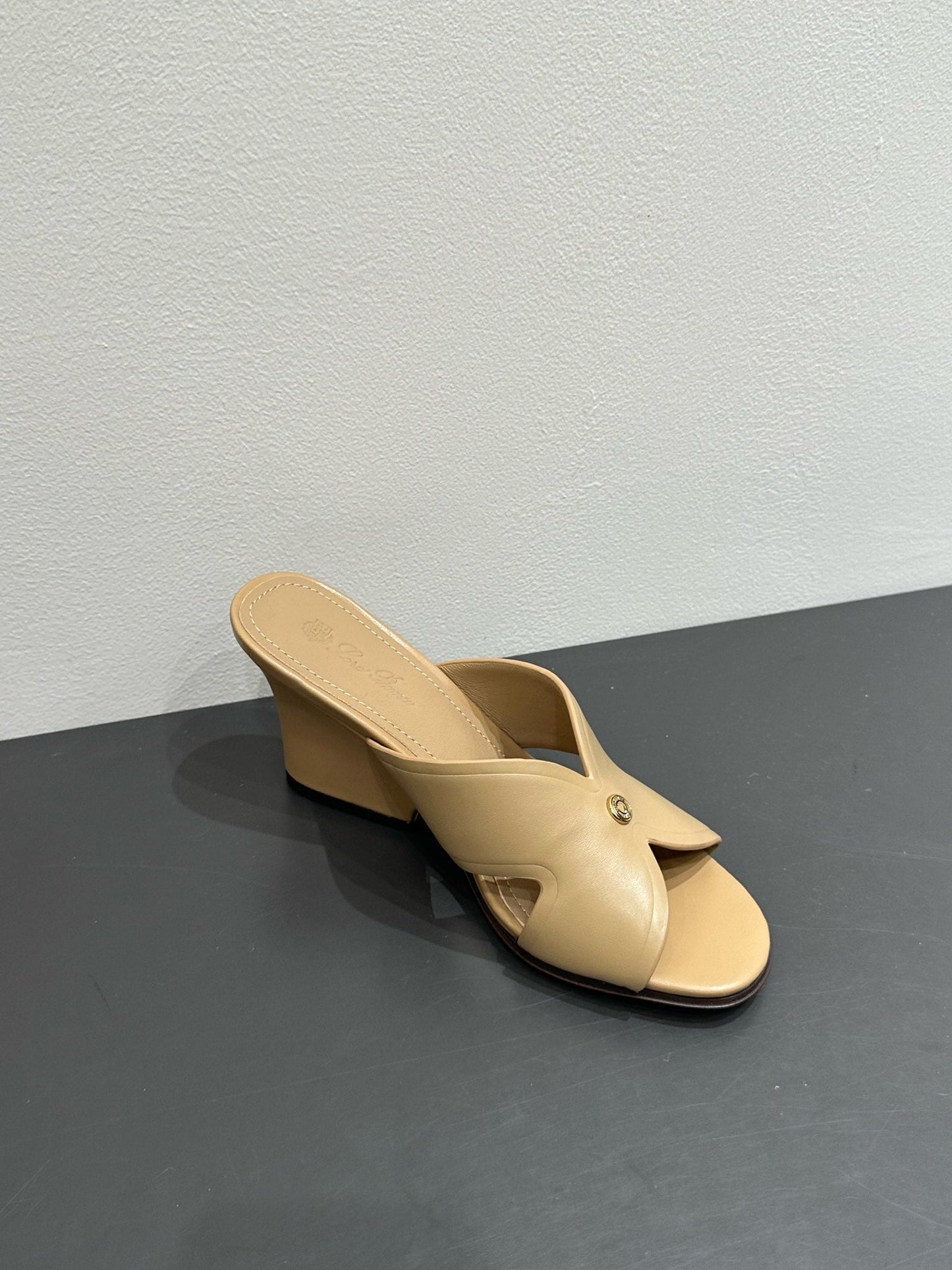 LP HIGH HEELS 25S IN WARM BEIGE LAMBSKIN - 35