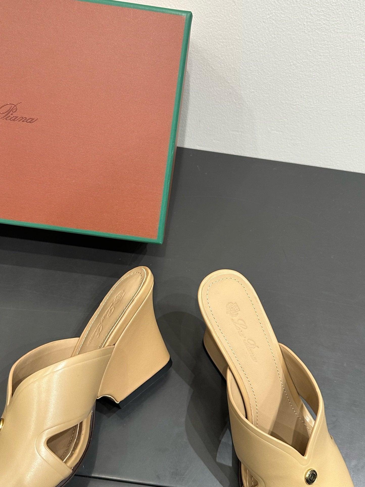LP HIGH HEELS 25S IN WARM BEIGE LAMBSKIN - 35