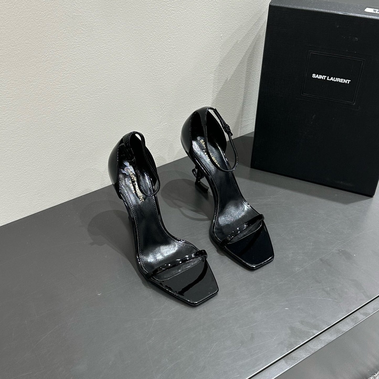 YSL HEELED SANDALS 25S 105 MM IN BLACK GLOSSY LAMBSKIN - 34