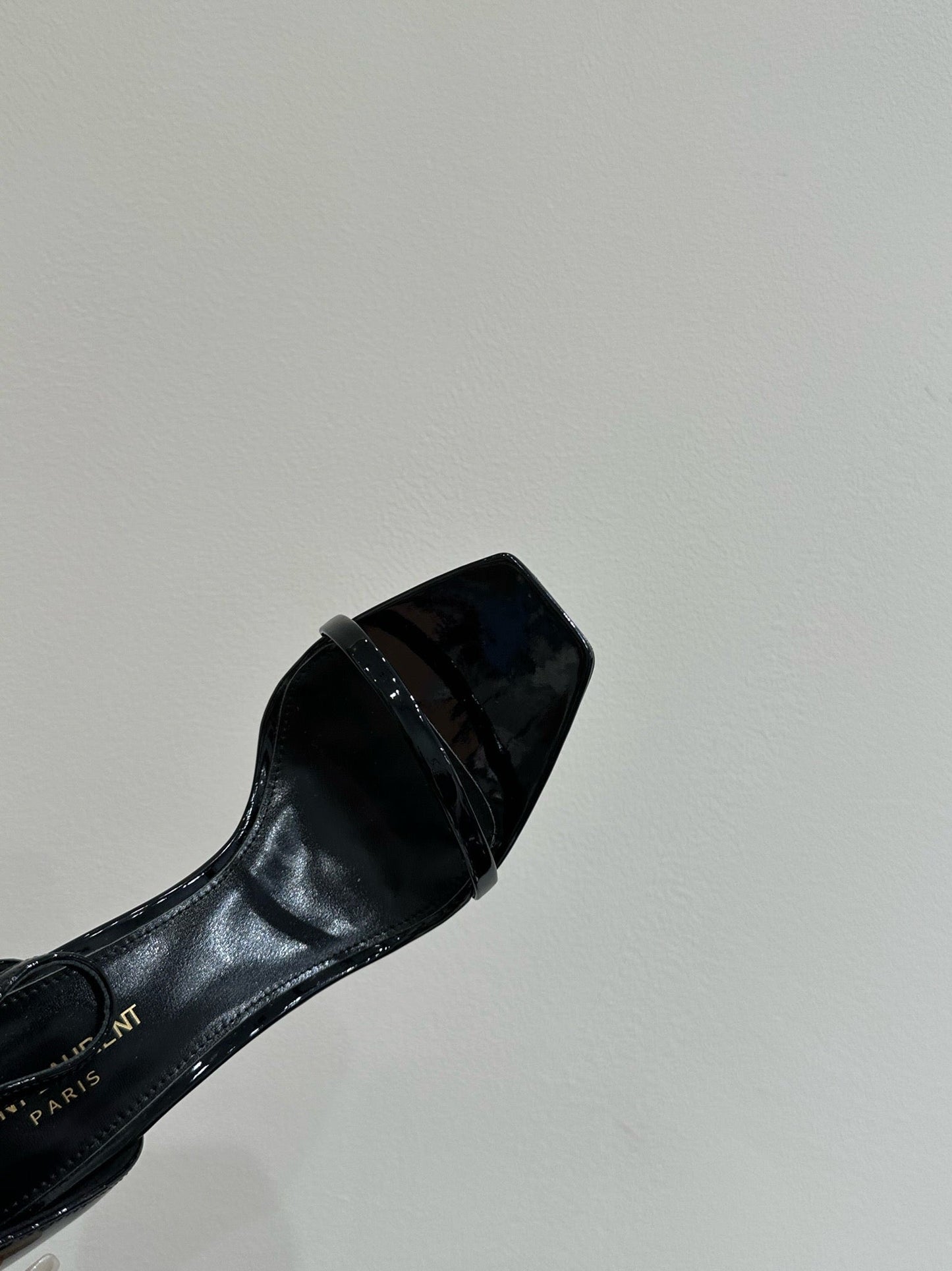 YSL HEELED SANDALS 25S 105 MM IN BLACK GLOSSY LAMBSKIN - 34