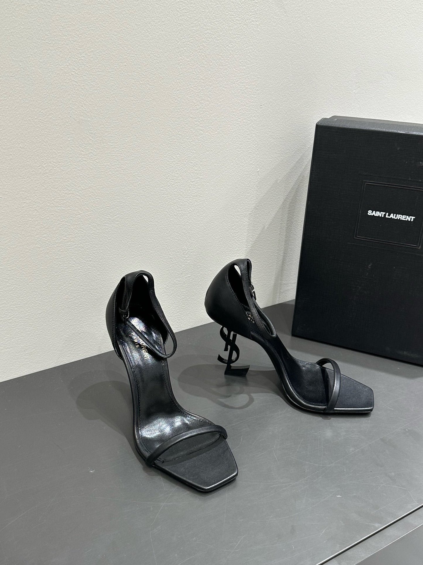 YSL HEELED SANDALS 25S 105 MM IN BLACK LAMBSKIN - 34