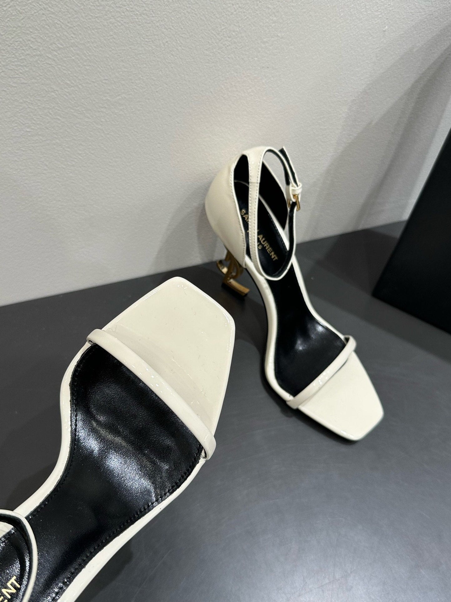 YSL HEELED SANDALS 25S 105 MM IN CREAM WHITE LAMBSKIN - 34