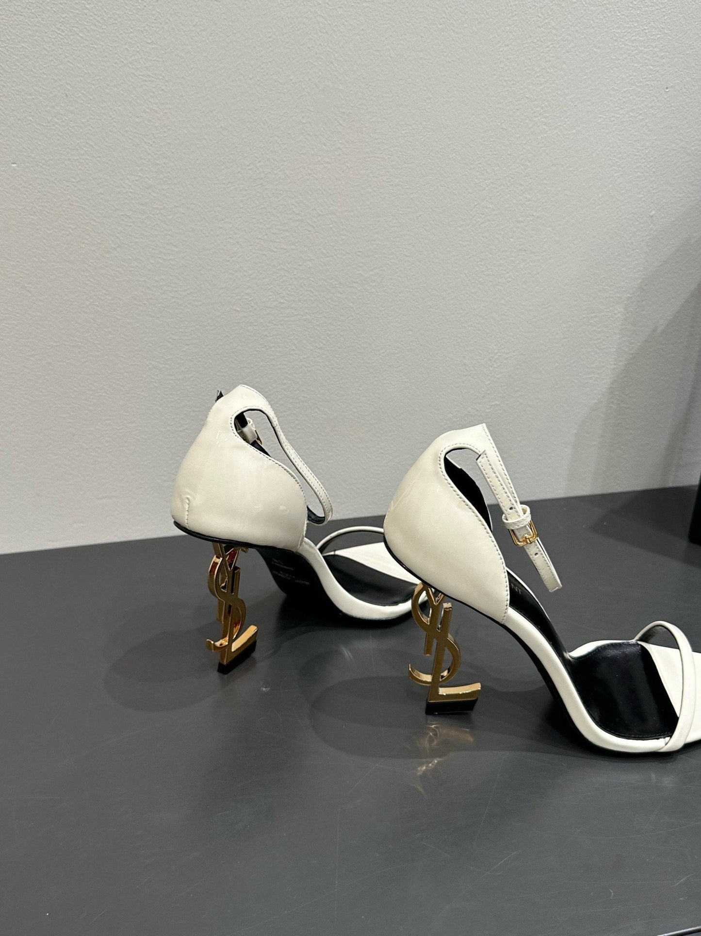 YSL HEELED SANDALS 25S 105 MM IN CREAM WHITE LAMBSKIN - 34
