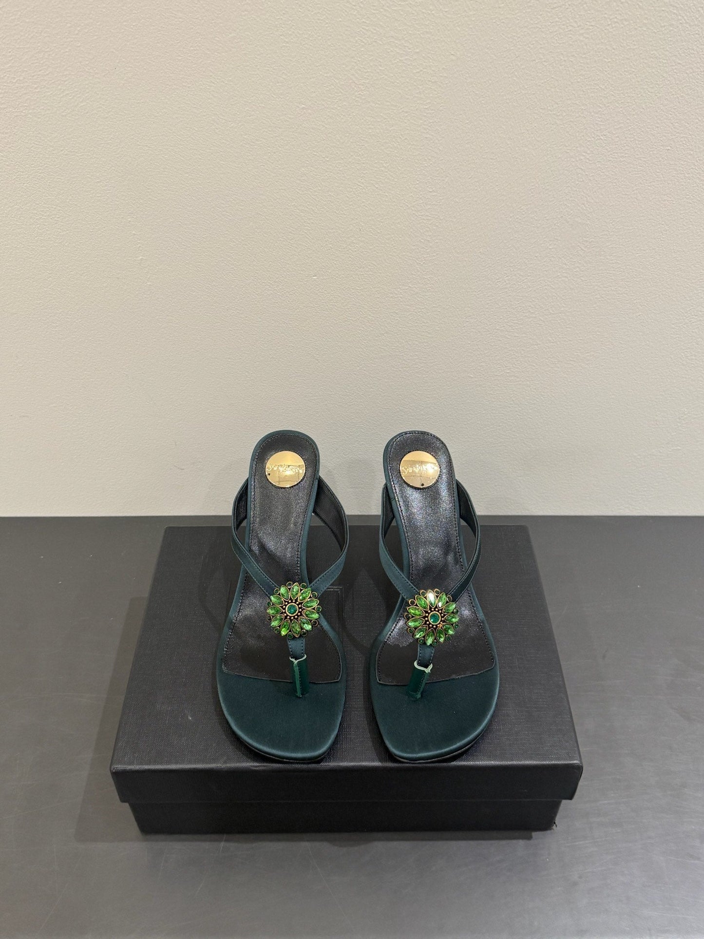YSL HEELED THONG SANDALS 25S IN DARK ARMY GREEN SATIN WITH CRYSTAL - 35