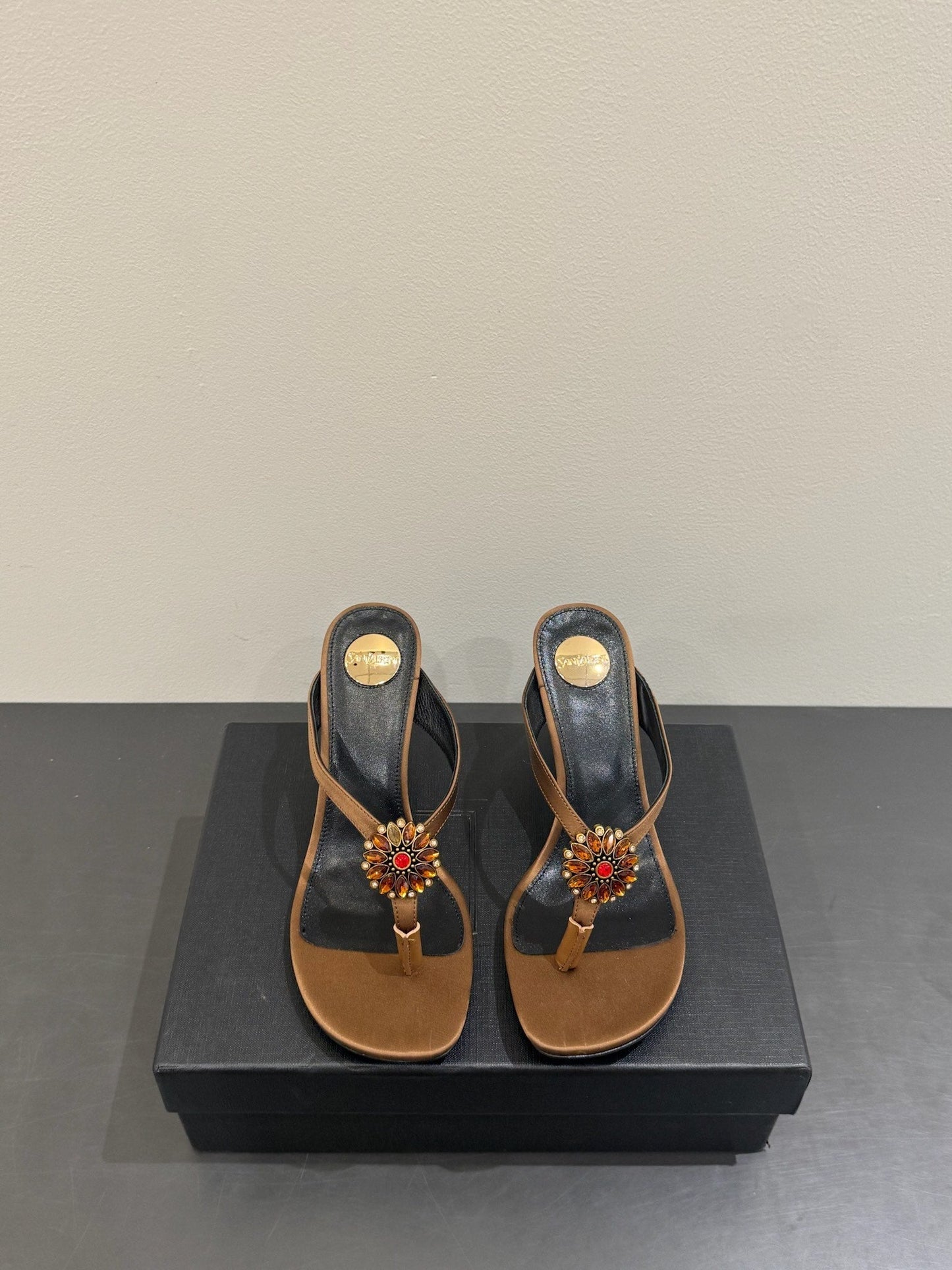 YSL HEELED THONG SANDALS 25S IN BROWN SATIN WITH CRYSTAL - 35