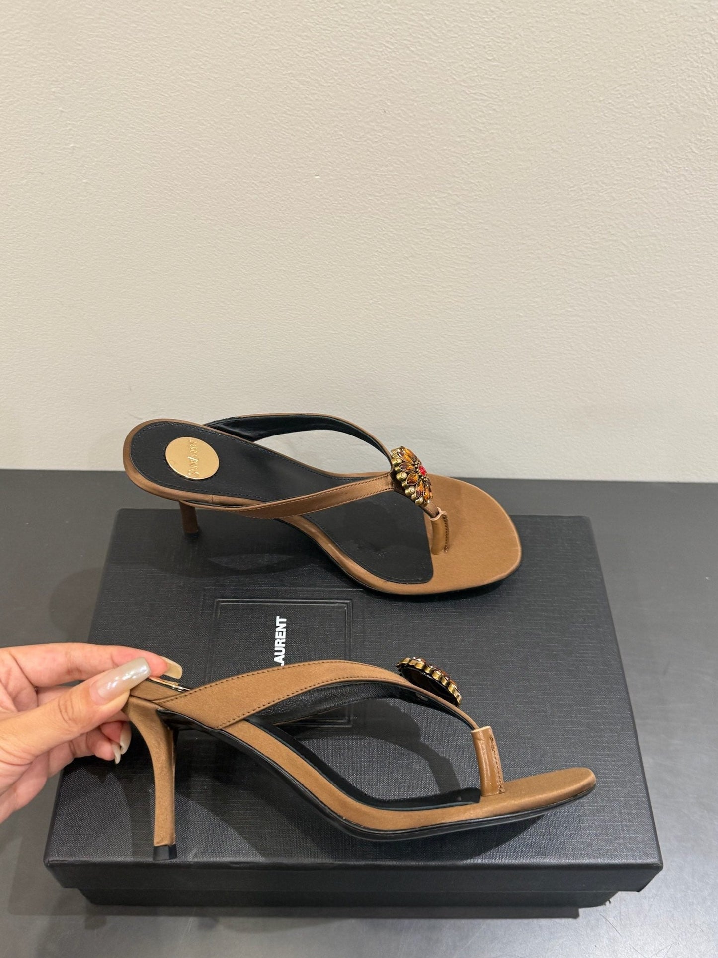 YSL HEELED THONG SANDALS 25S IN BROWN SATIN WITH CRYSTAL - 35