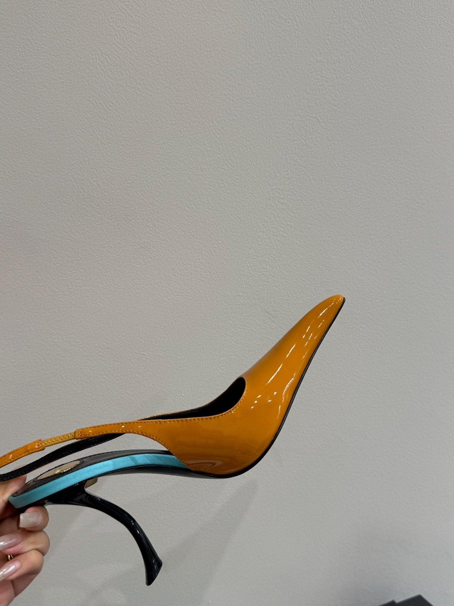 YSL HIGH SLINGBACK 25S IN ENERGY ORANGE GLOSSY LAMBSKIN - 35