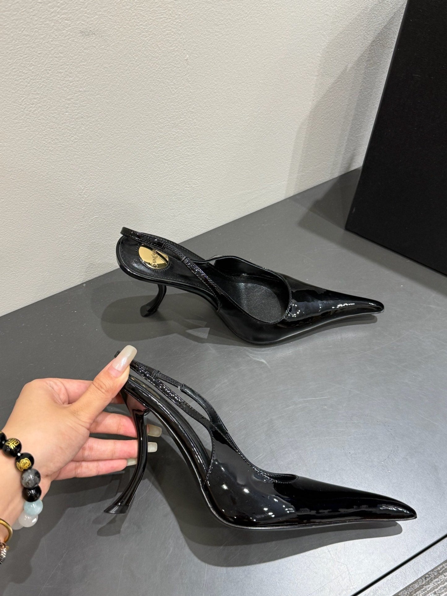 YSL HIGH SLINGBACK 25S IN BLACK GLOSSY LAMBSKIN - 35
