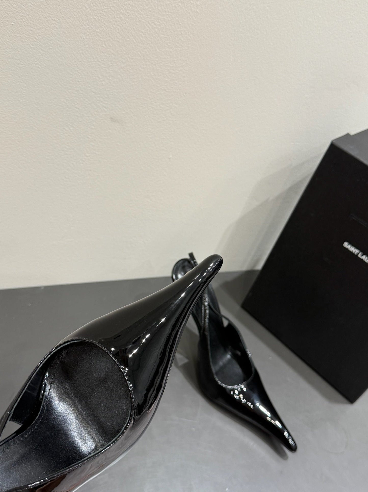 YSL HIGH SLINGBACK 25S IN BLACK GLOSSY LAMBSKIN - 35