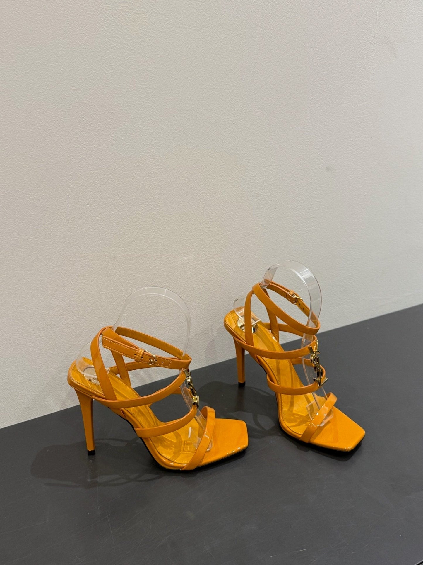 YSL SINGLE-STRAP HEELED SANDALS 25S IN DARK ORANGE LAMBSKIN - 35