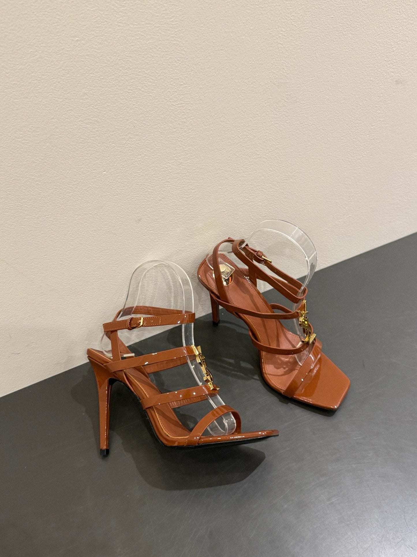 YSL SINGLE-STRAP HEELED SANDALS 25S IN BROWN LAMBSKIN - 35