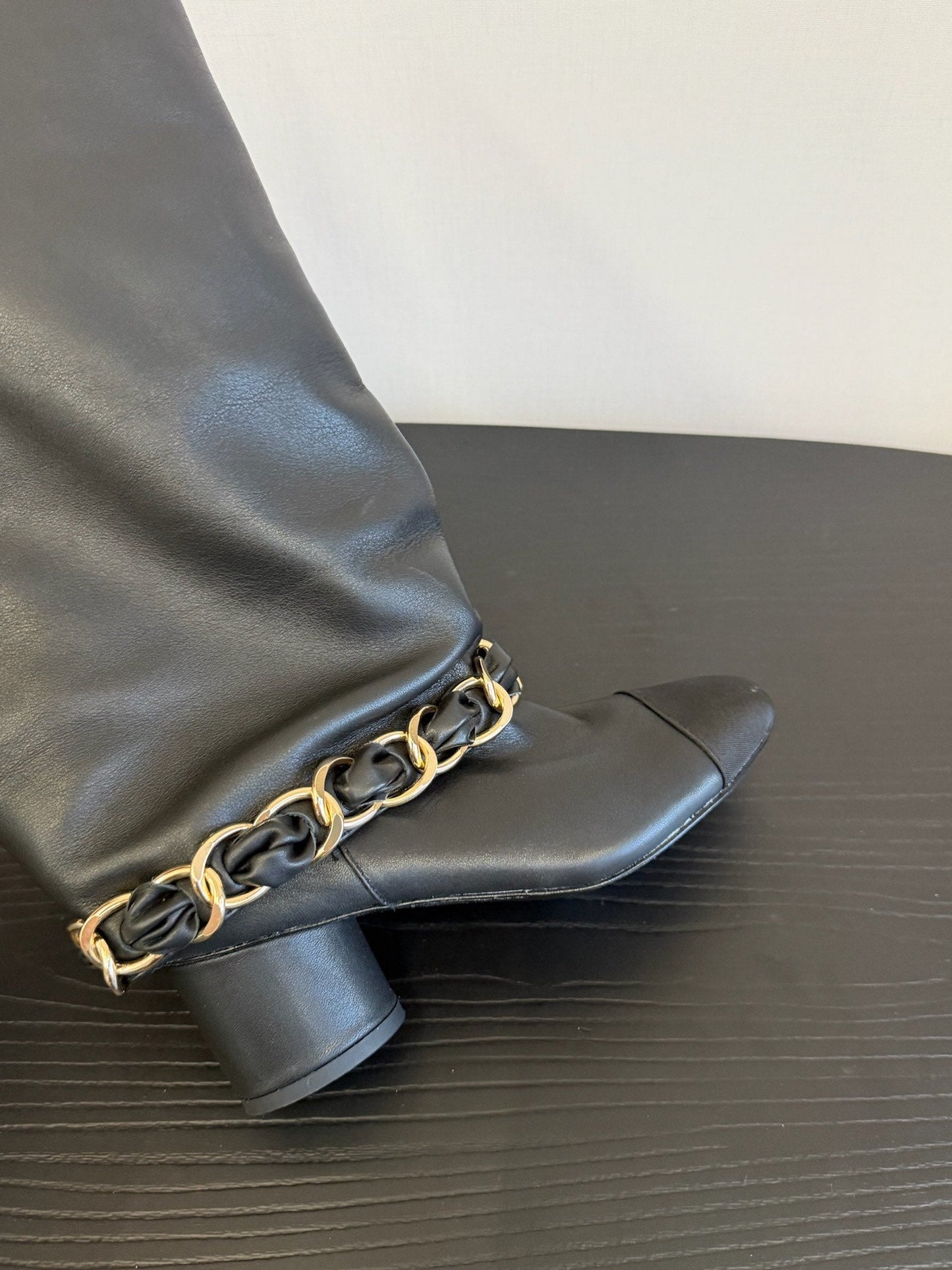 CC BOOTS IN BLACK CALFSKIN WITH CHAIN - 35