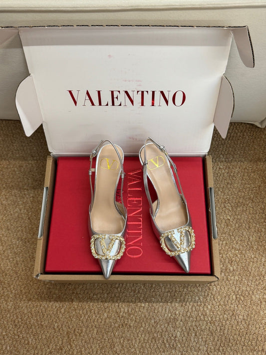 БОСОНІЖКИ VALENTINO 26S НА ВИСОКИХ ПІДБОРАХ З МЕТАЛІЗОВАНОЇ СРІБНОЇ ТЕЛЯЧОЇ ШКІРИ З КРИСТАЛАМИ