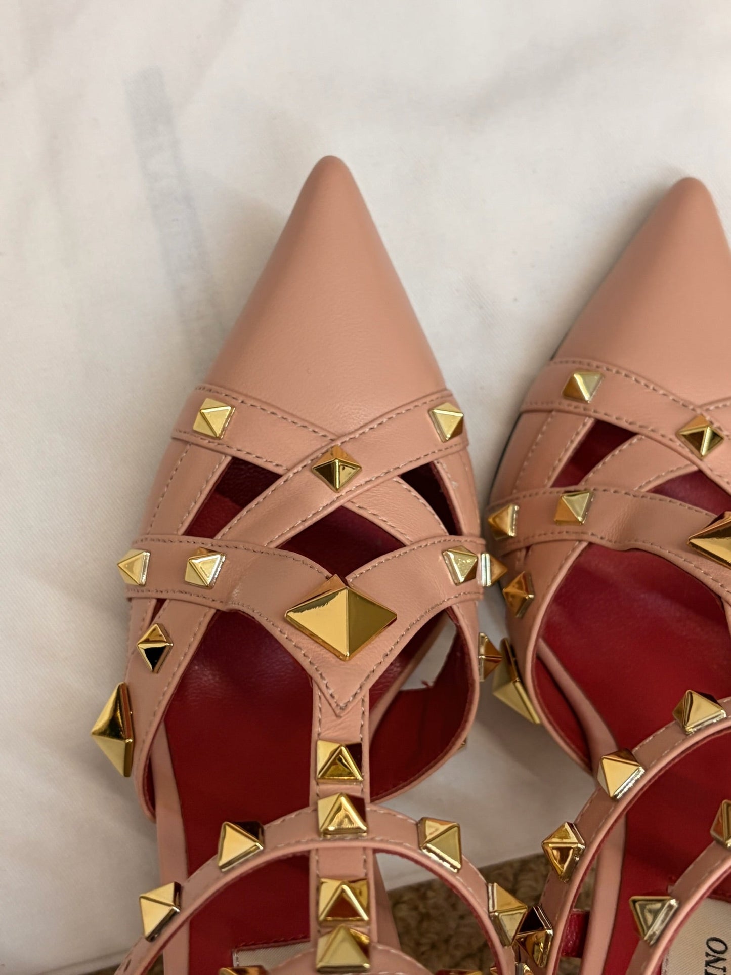 VALENTINO 26S OCKSTUD HEELS IN NUDE PEACH CALFSKIN