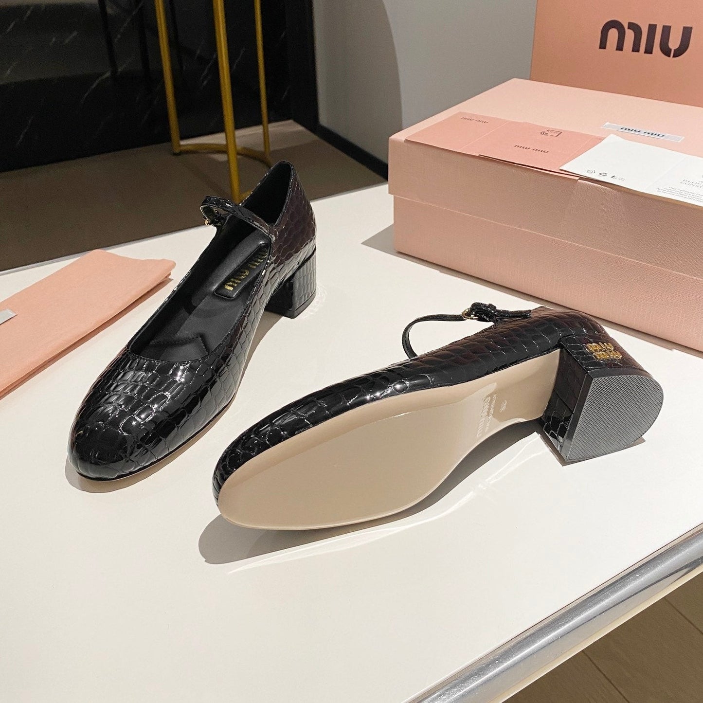 MARY JANE SHOES CLASSIC AND UNIQUE BLACK SHEEPSKIN - 35