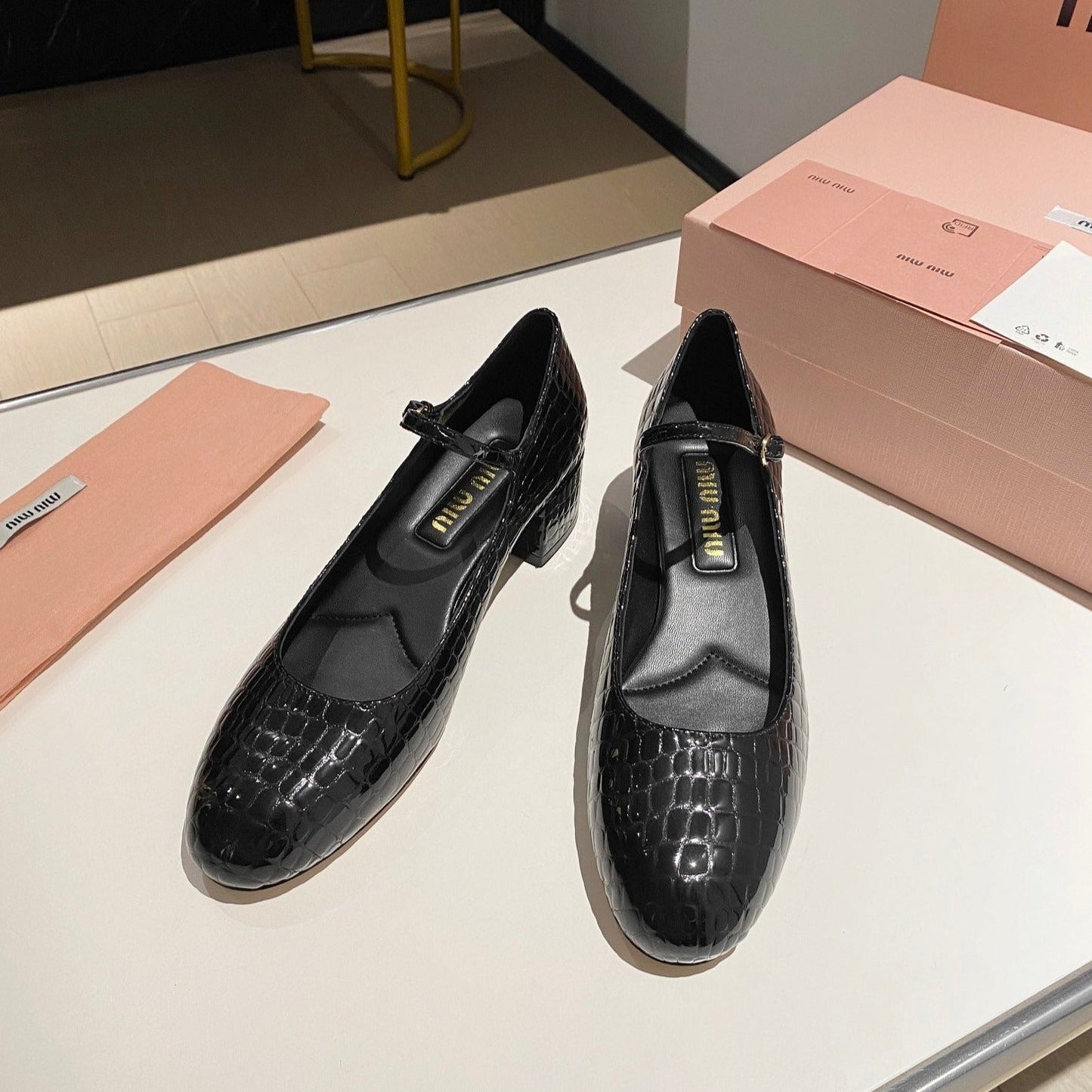 MARY JANE SHOES CLASSIC AND UNIQUE BLACK SHEEPSKIN - 35