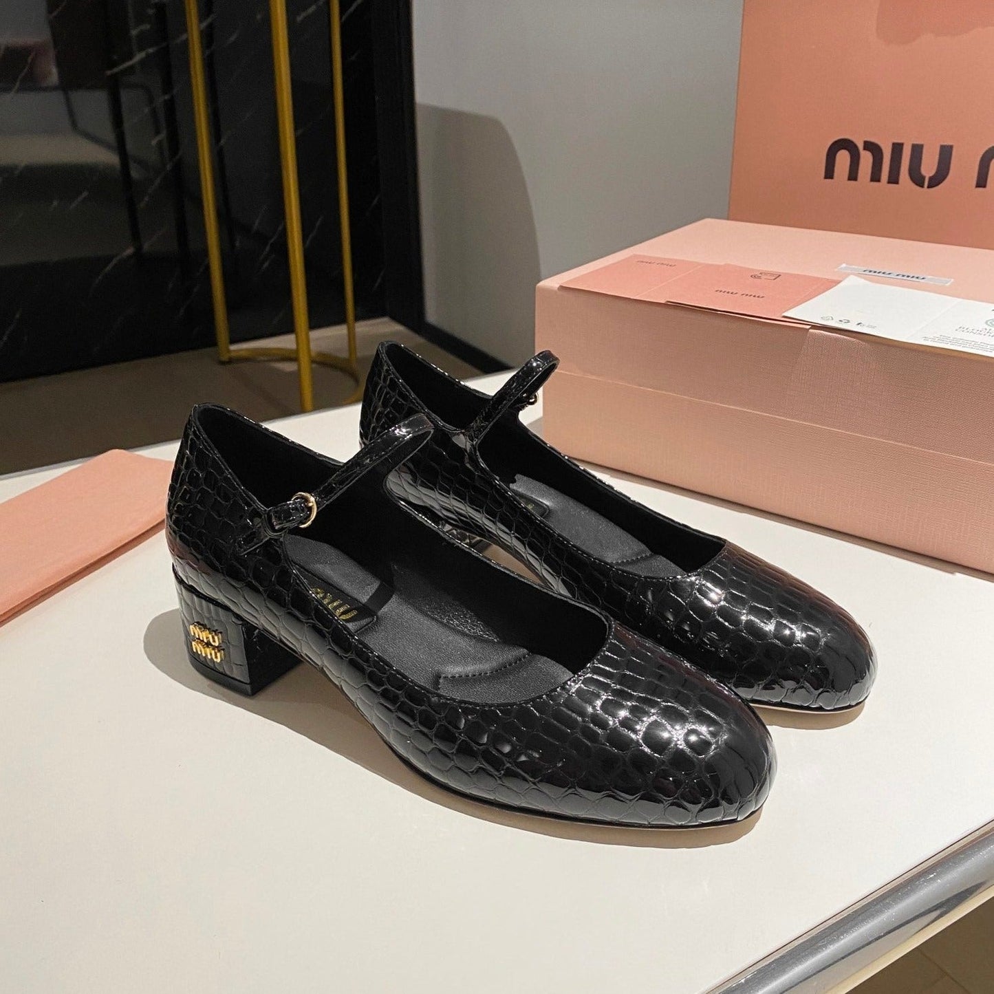 MARY JANE SHOES CLASSIC AND UNIQUE BLACK SHEEPSKIN - 35
