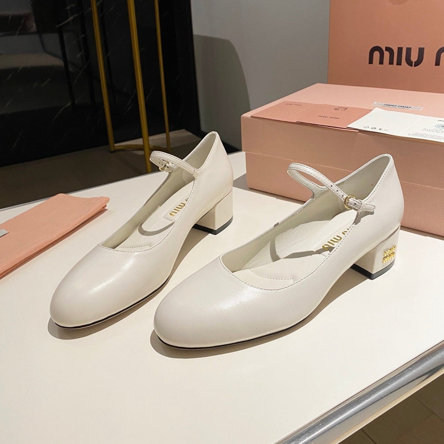 MARY JANE SHOES CLASSIC WHITE SHEEPSKIN - 35
