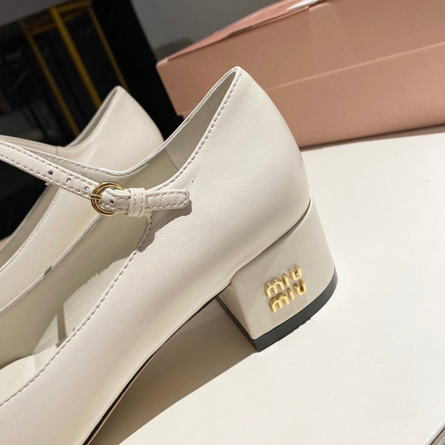MARY JANE SHOES CLASSIC WHITE SHEEPSKIN - 35